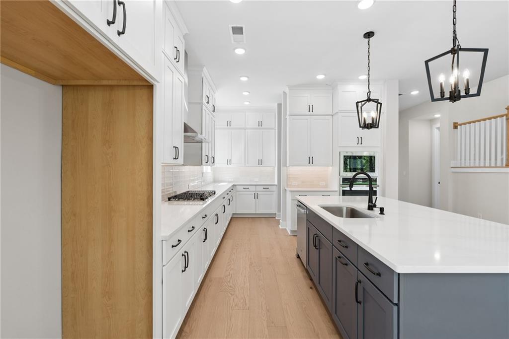 7385 Magnolia Crest Lane