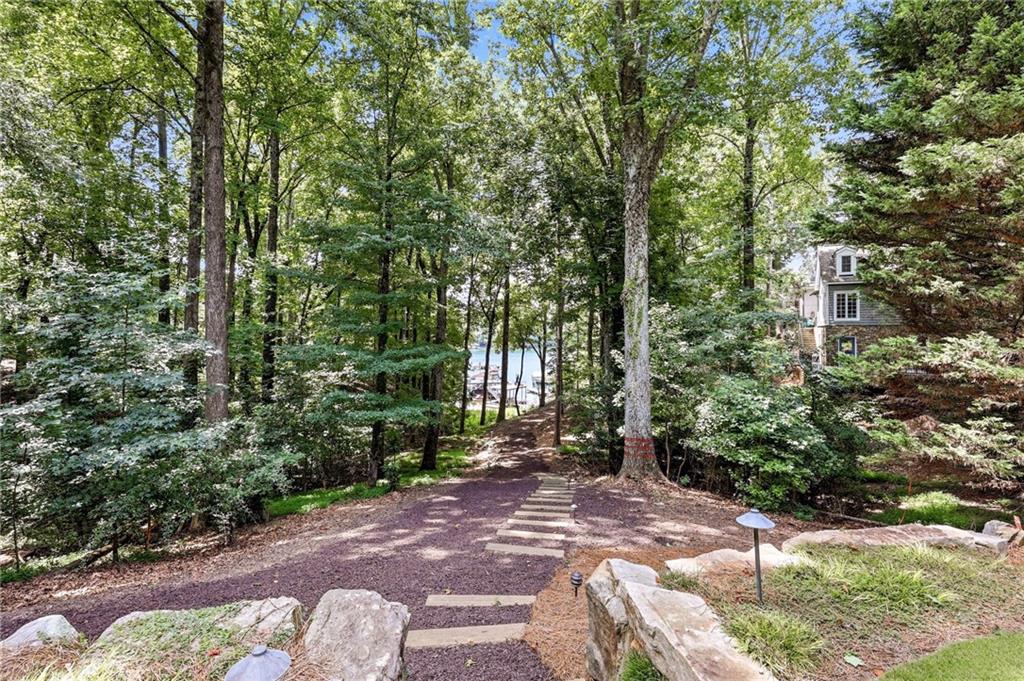 5973 Nachoochee Trail