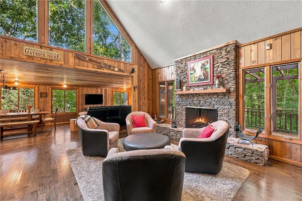 319 Chestatee View Drive
