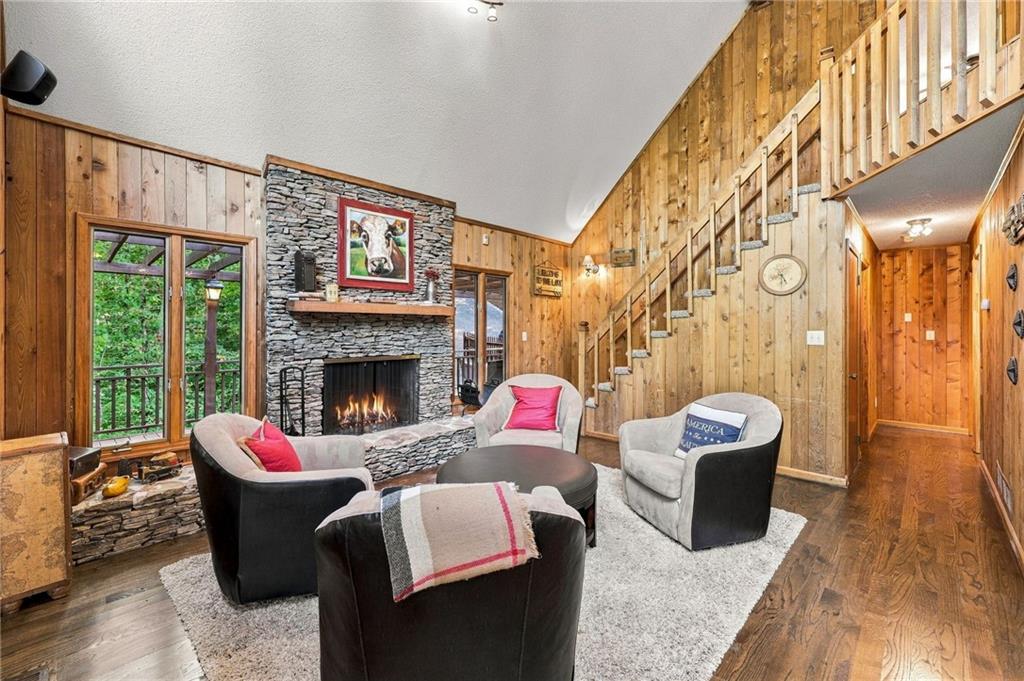 319 Chestatee View Drive