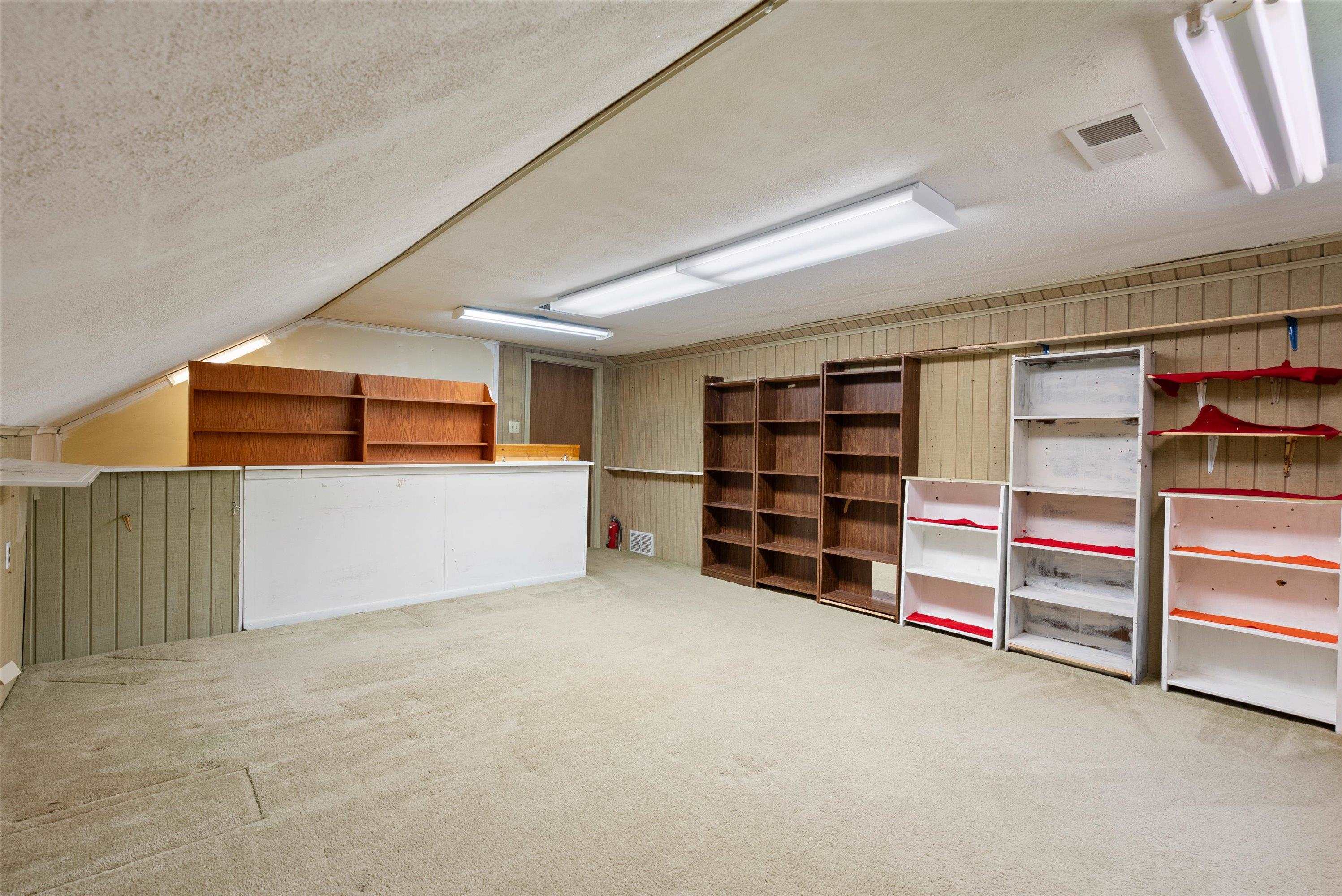 1695 OLD MILL RD