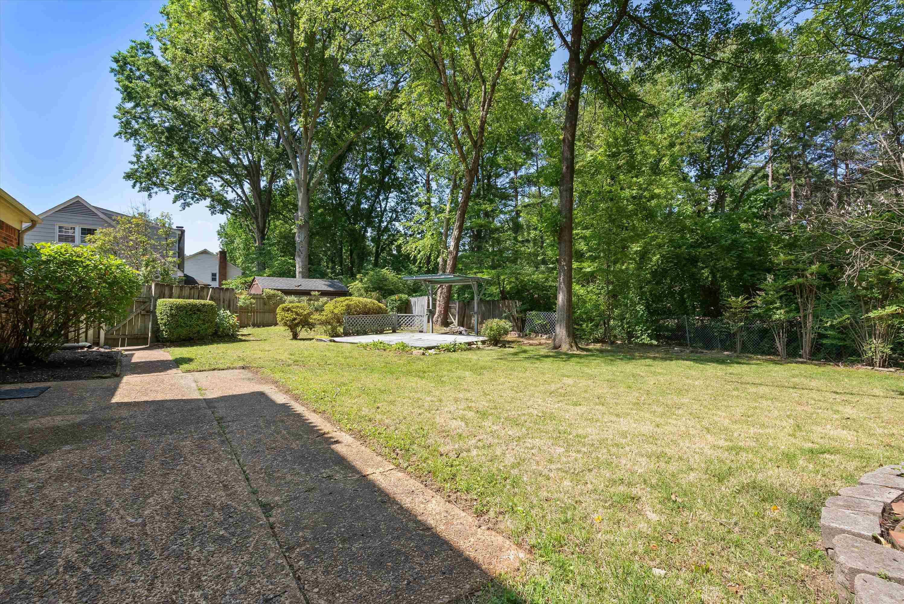 1695 OLD MILL RD