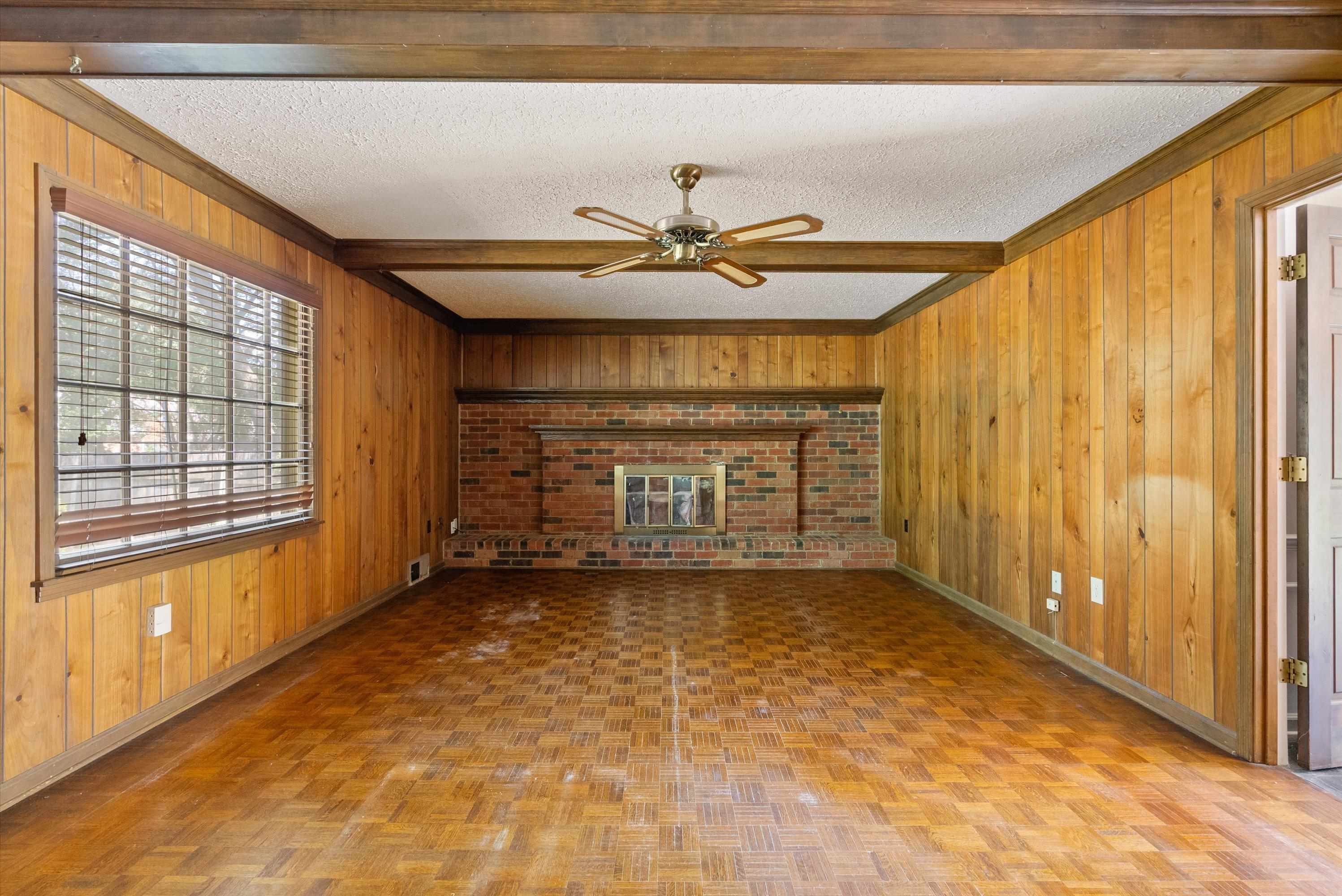 1695 OLD MILL RD