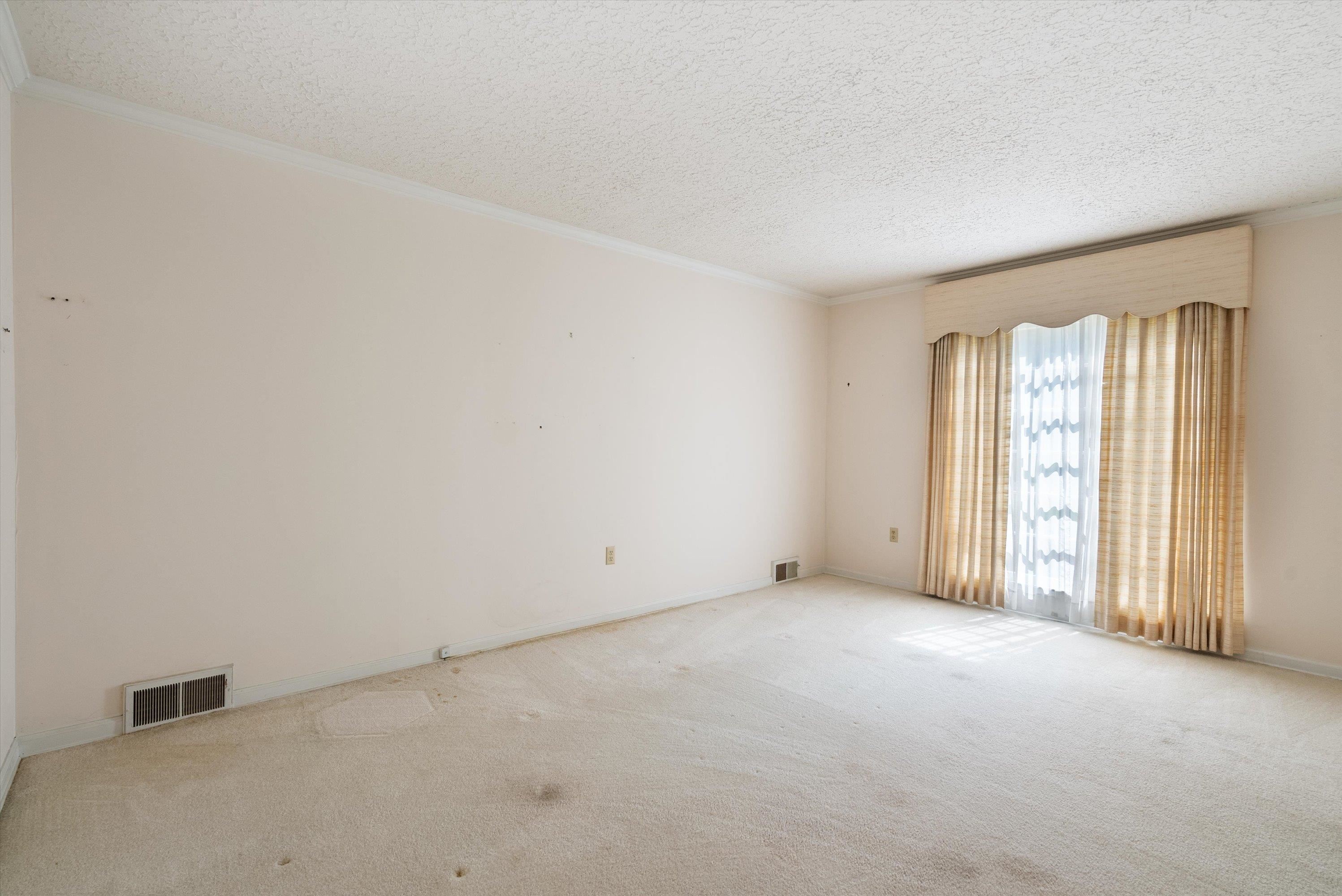 1695 OLD MILL RD