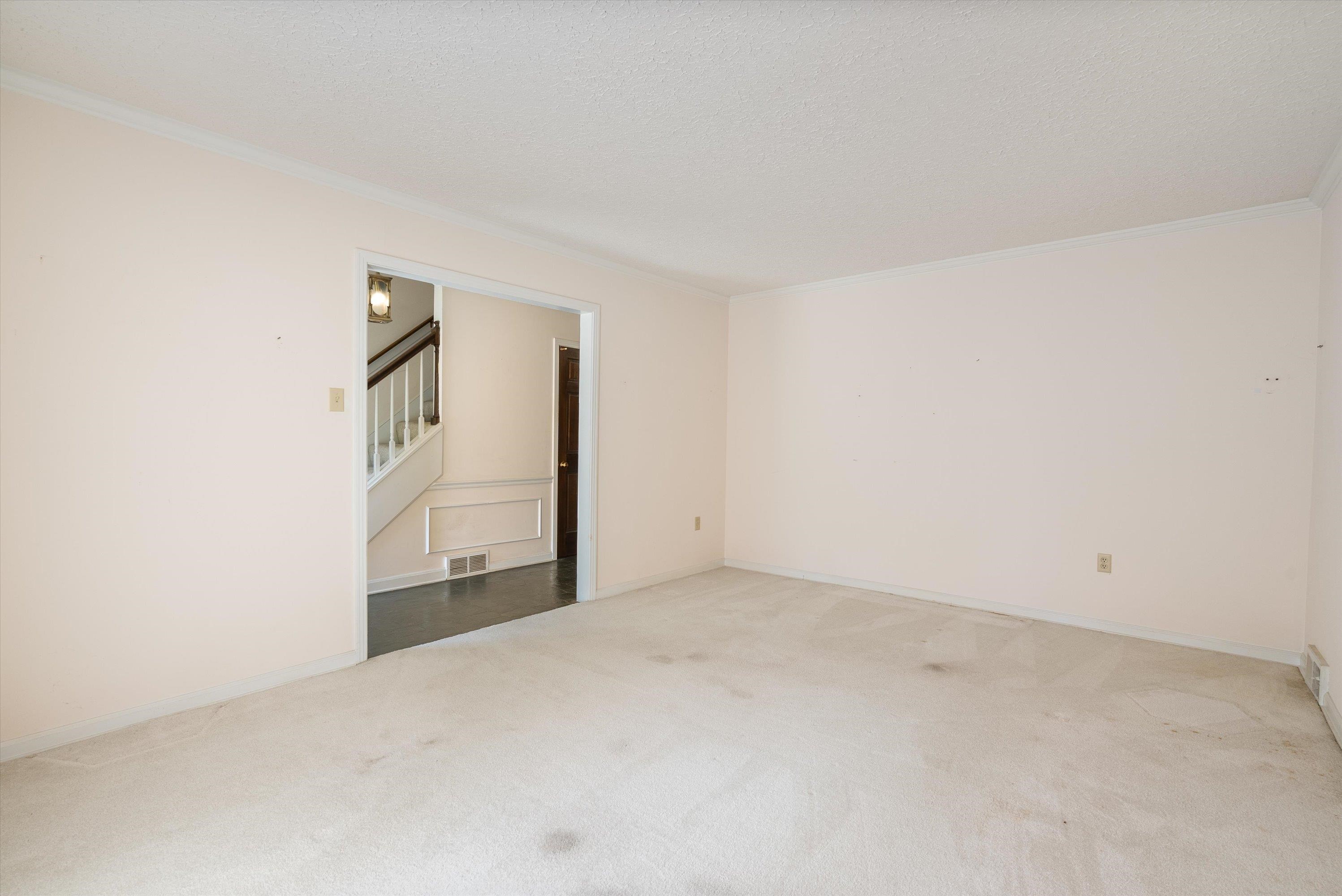 1695 OLD MILL RD