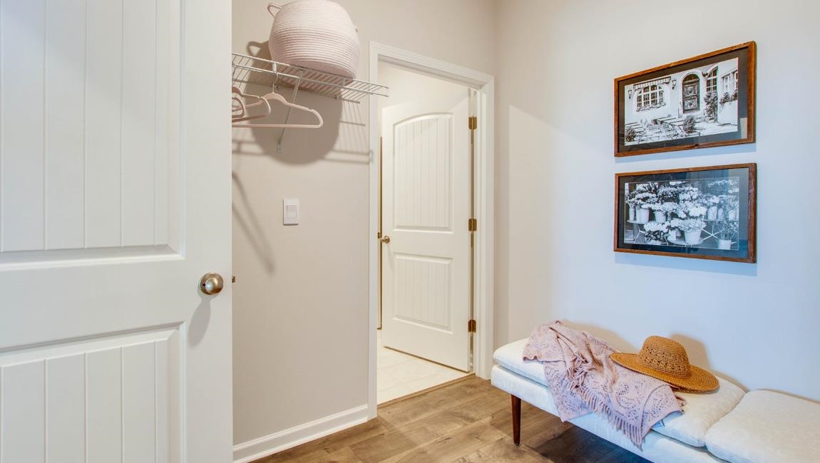 555 WINDEMERE LOOP