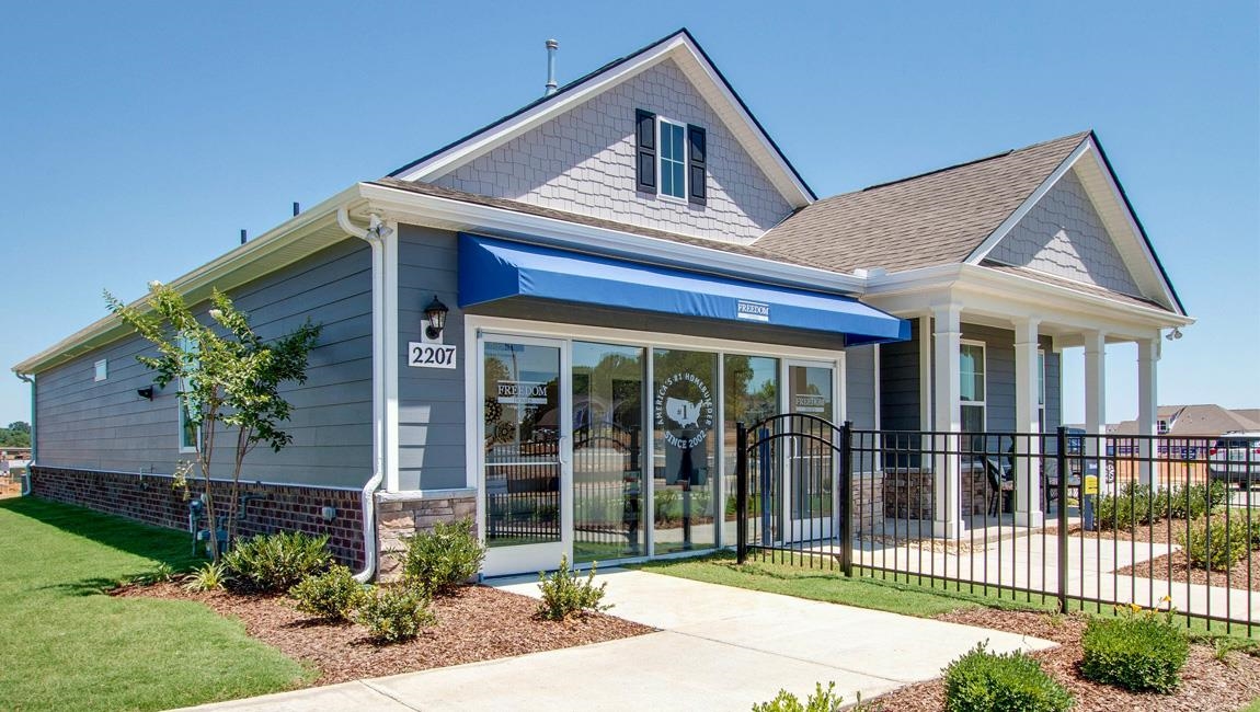 555 WINDEMERE LOOP