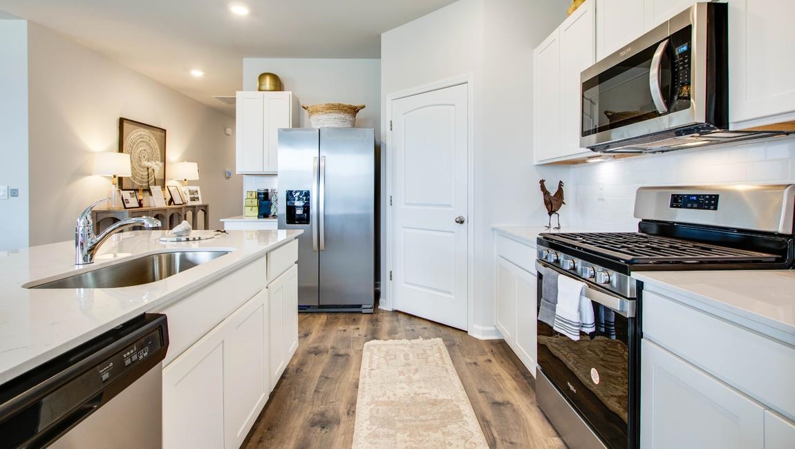 555 WINDEMERE LOOP