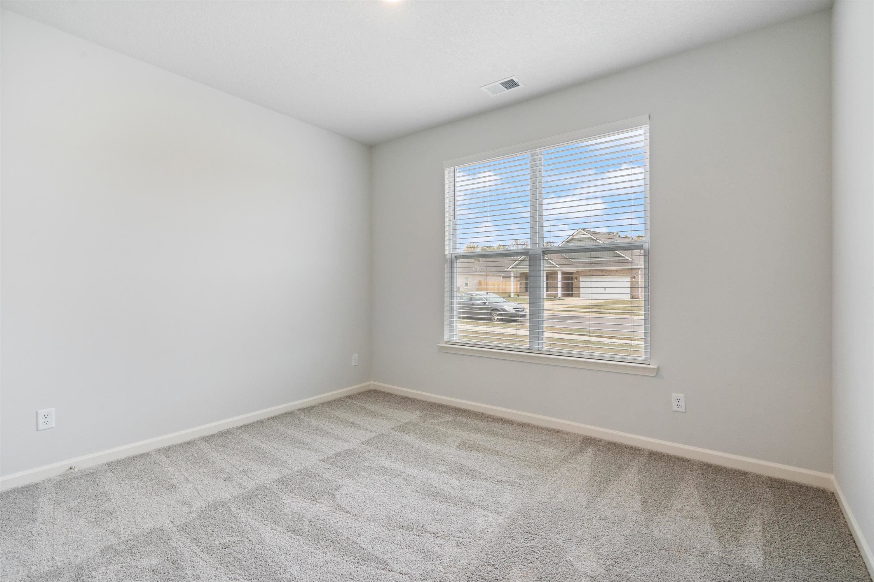 555 WINDEMERE LOOP