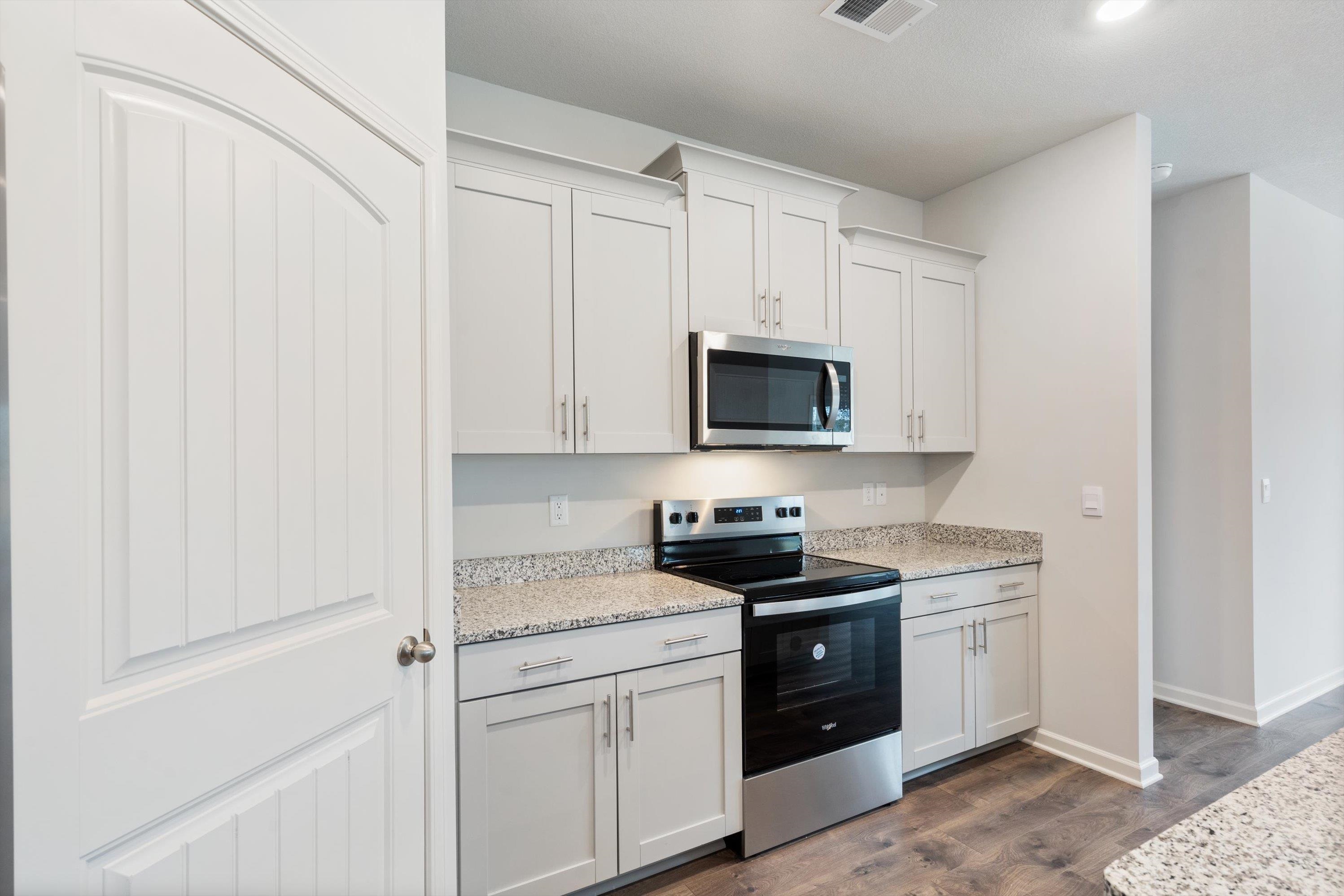 555 WINDEMERE LOOP