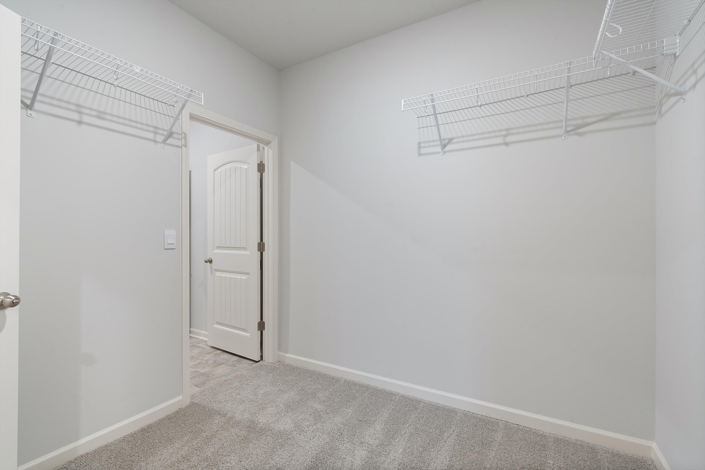 555 WINDEMERE LOOP
