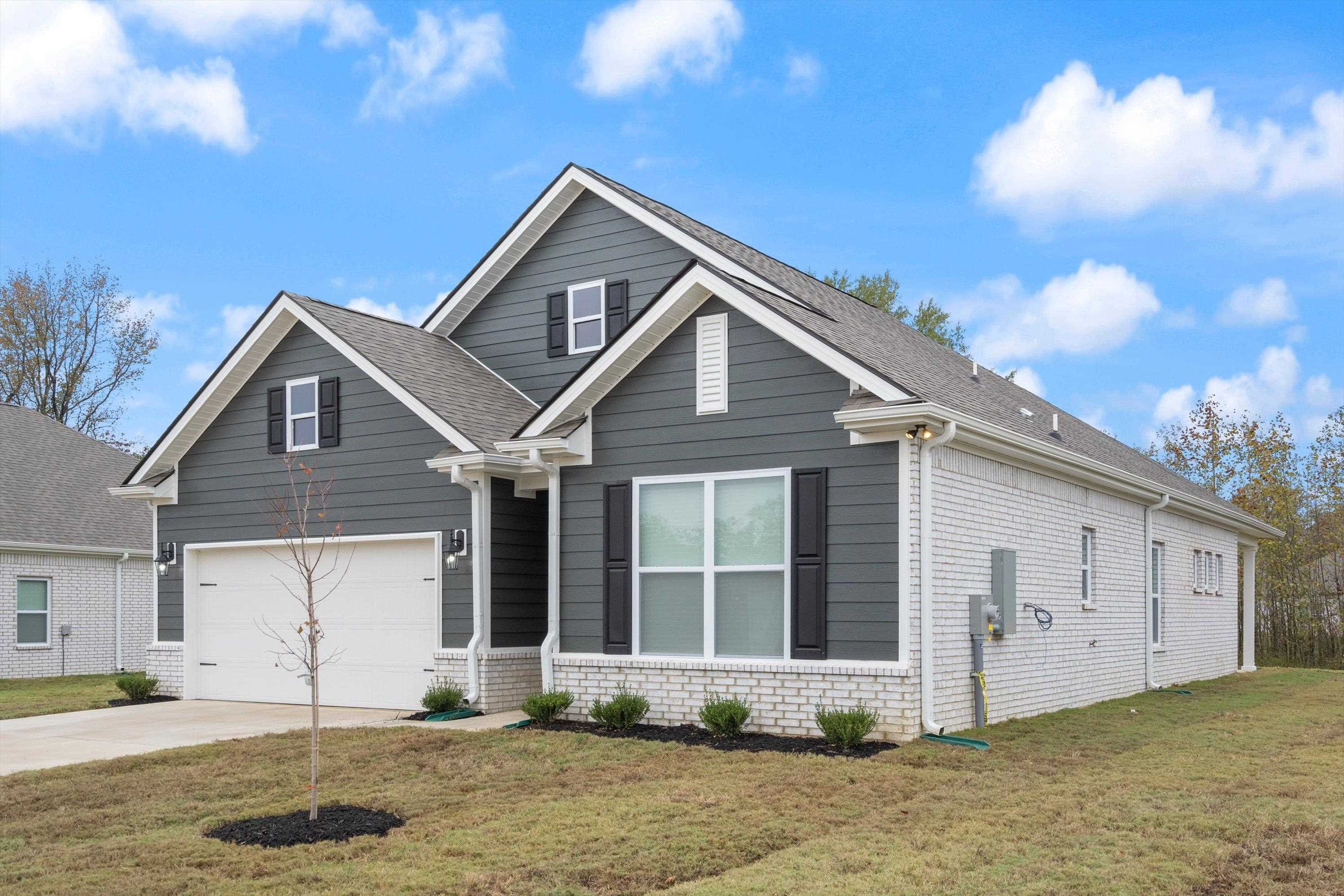 555 WINDEMERE LOOP