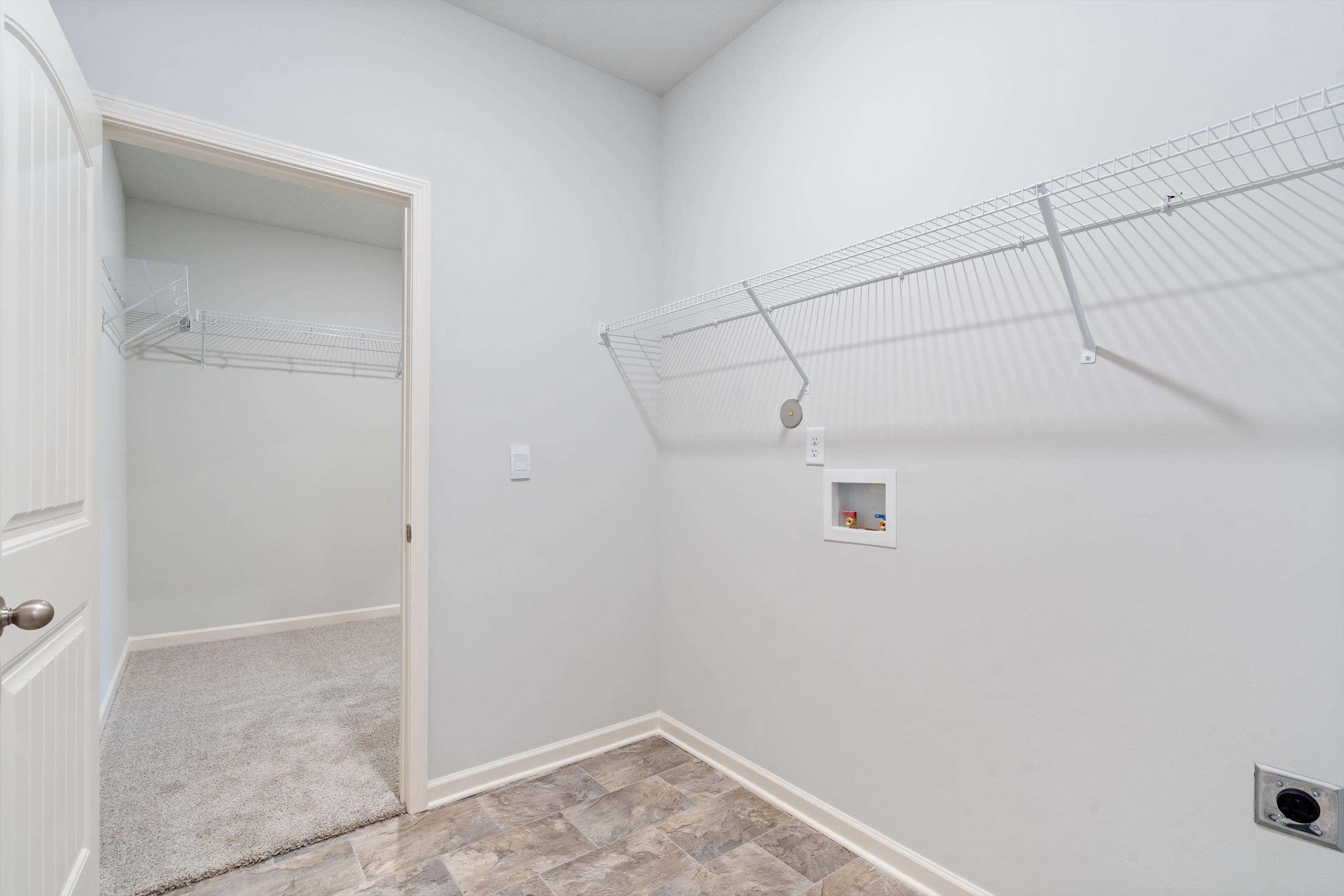 555 WINDEMERE LOOP