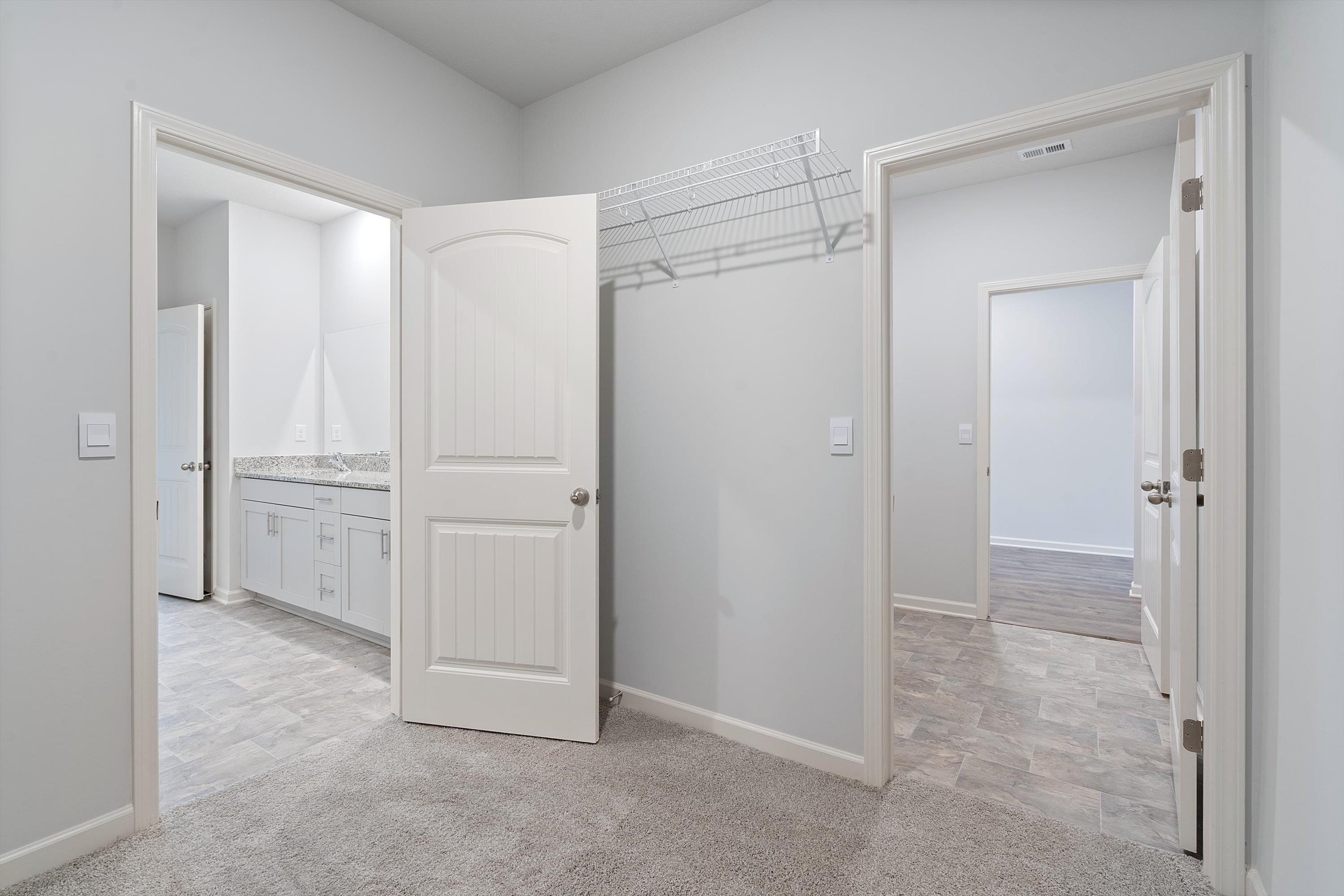 555 WINDEMERE LOOP