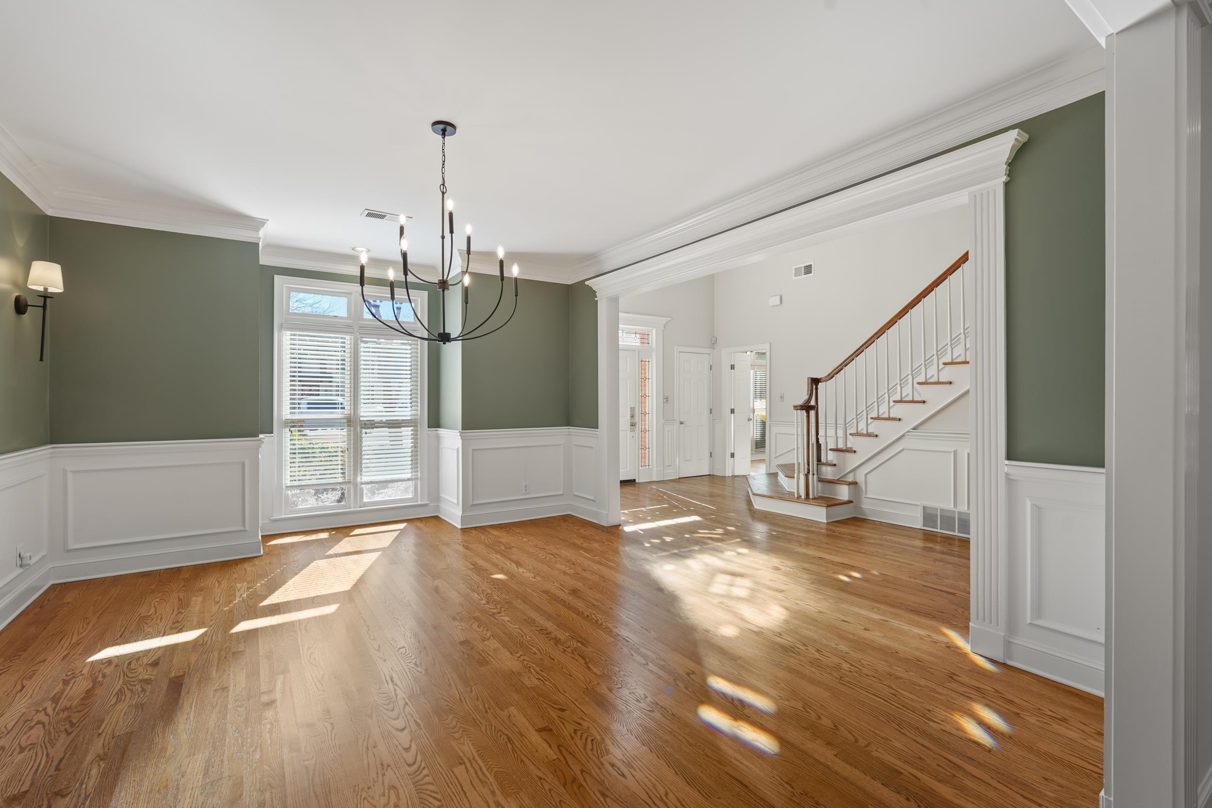 2198 DOGWOOD OAKS DR