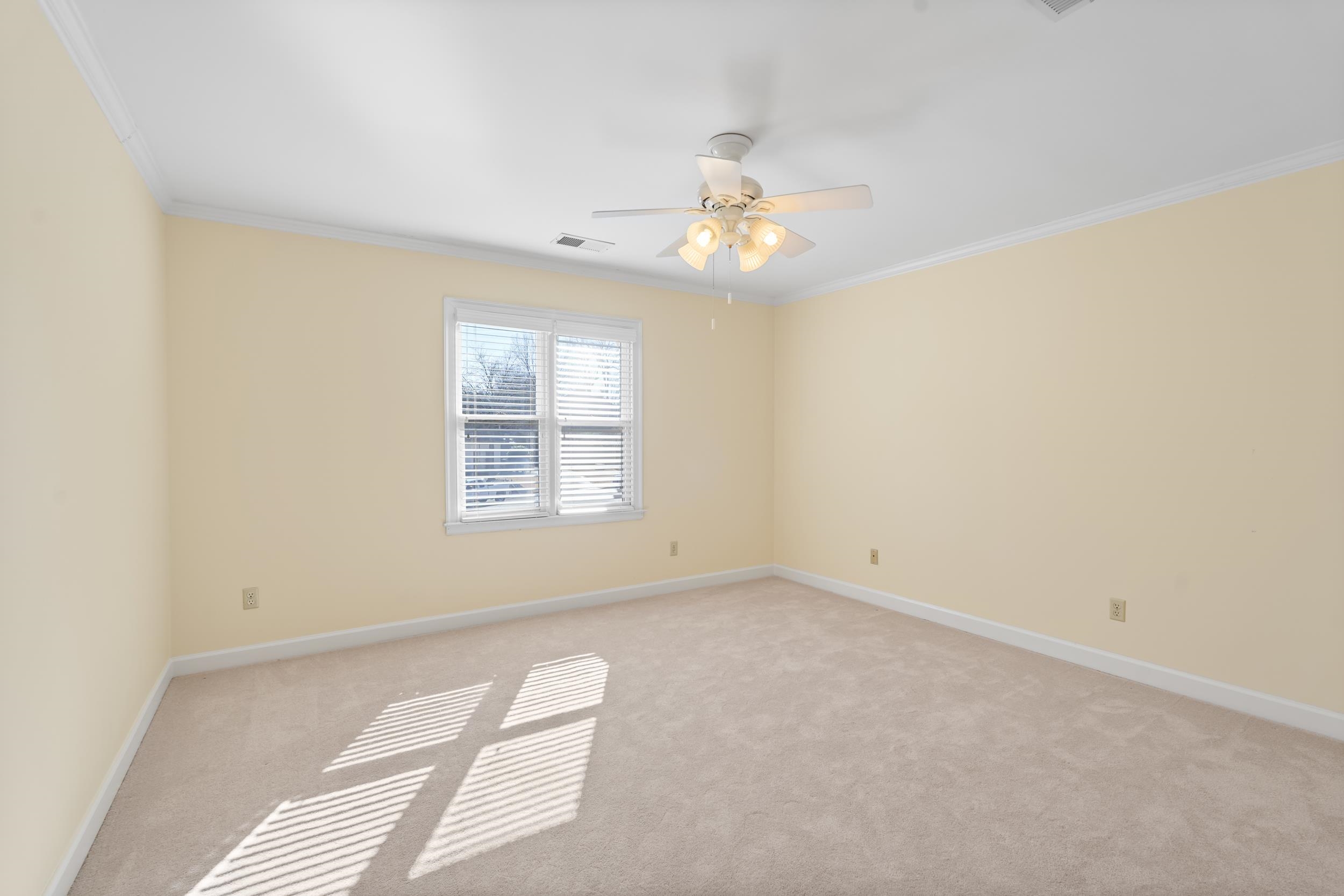 2198 DOGWOOD OAKS DR