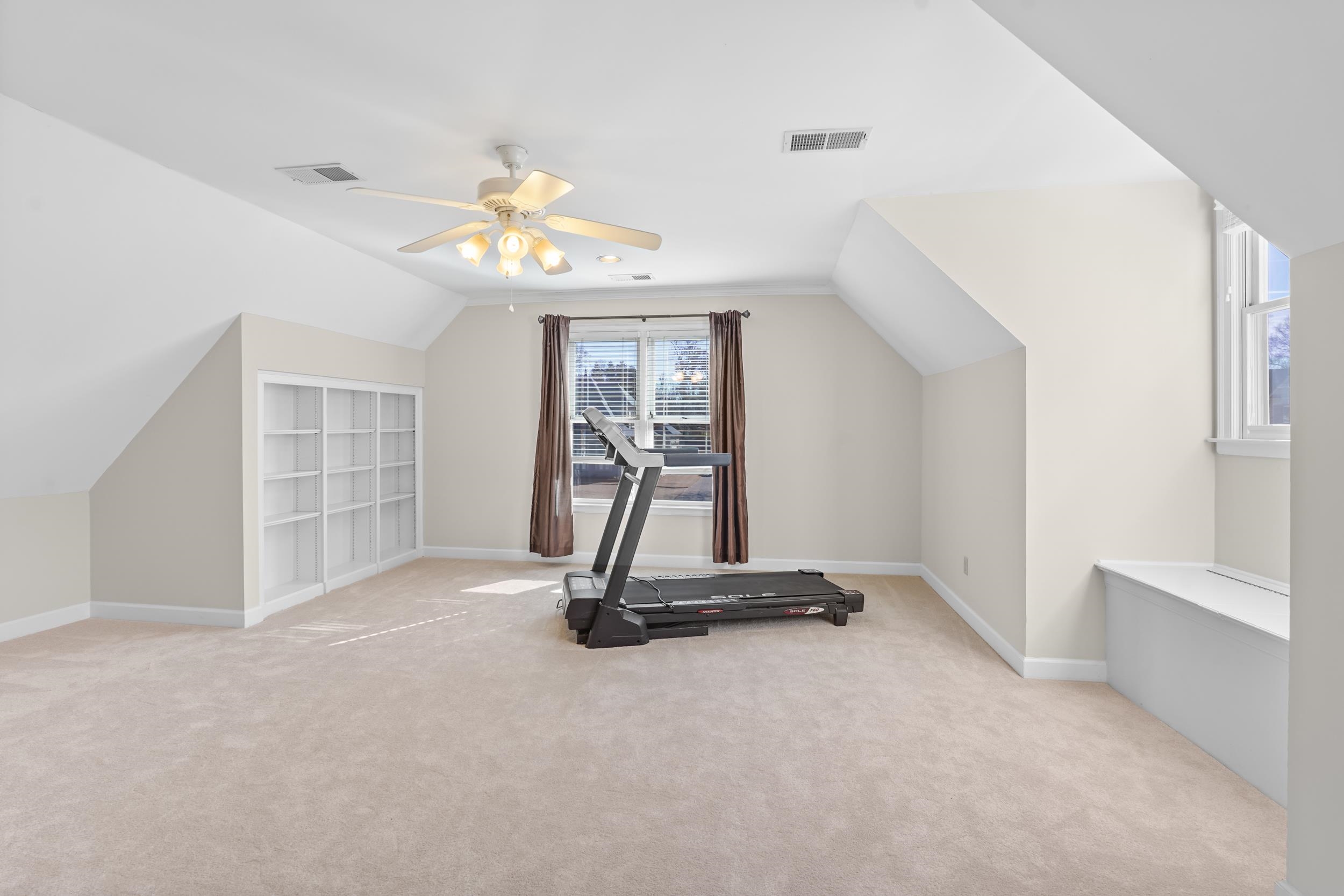 2198 DOGWOOD OAKS DR