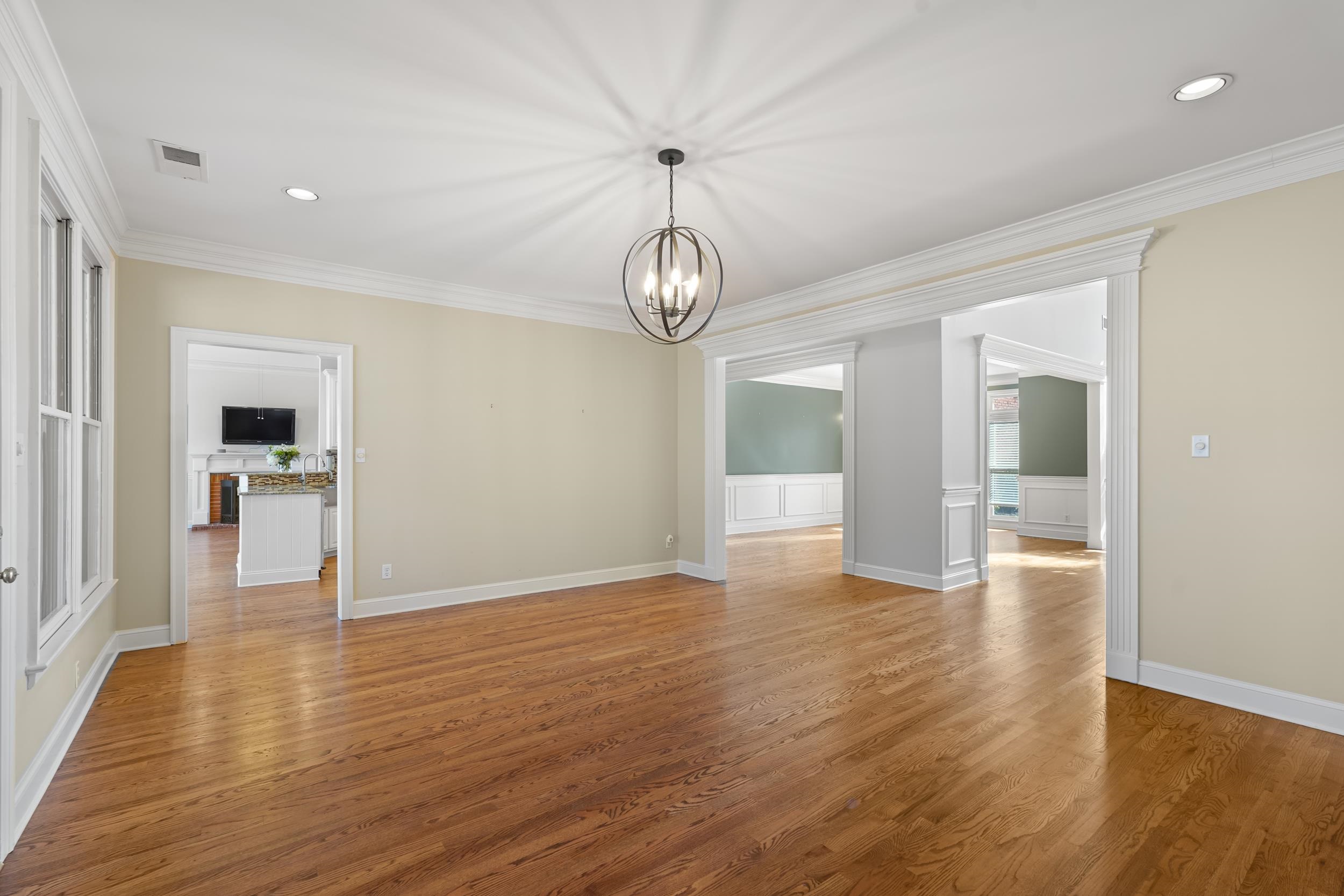 2198 DOGWOOD OAKS DR