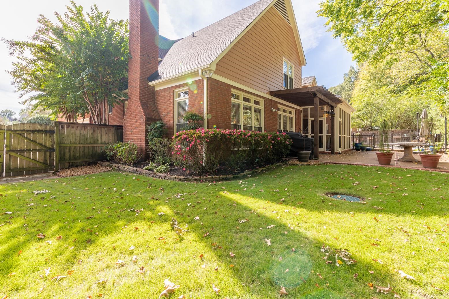 2198 DOGWOOD OAKS DR