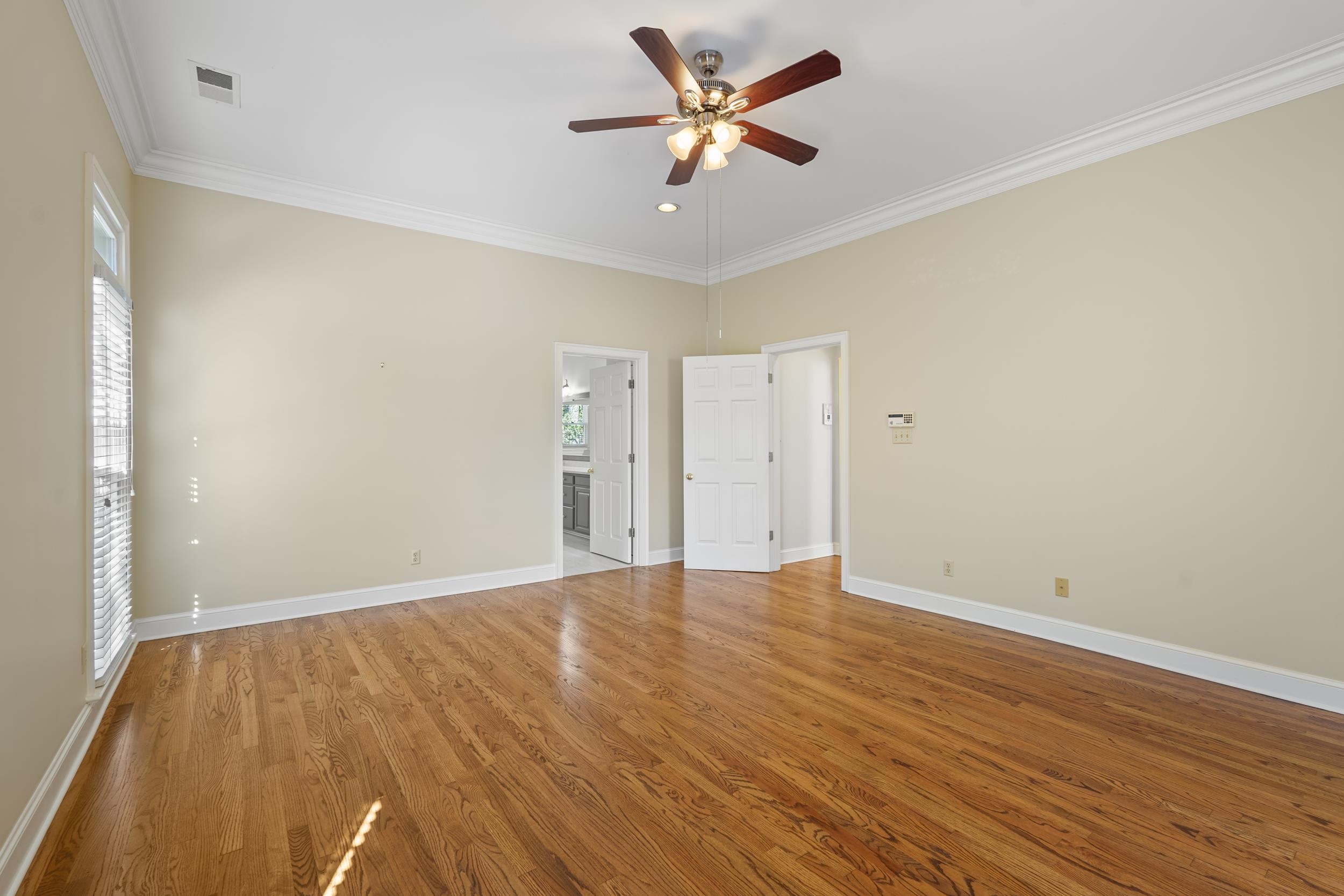 2198 DOGWOOD OAKS DR
