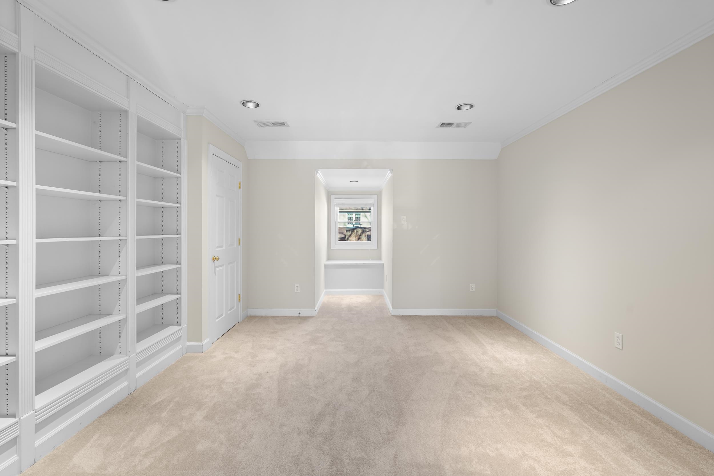 2198 DOGWOOD OAKS DR