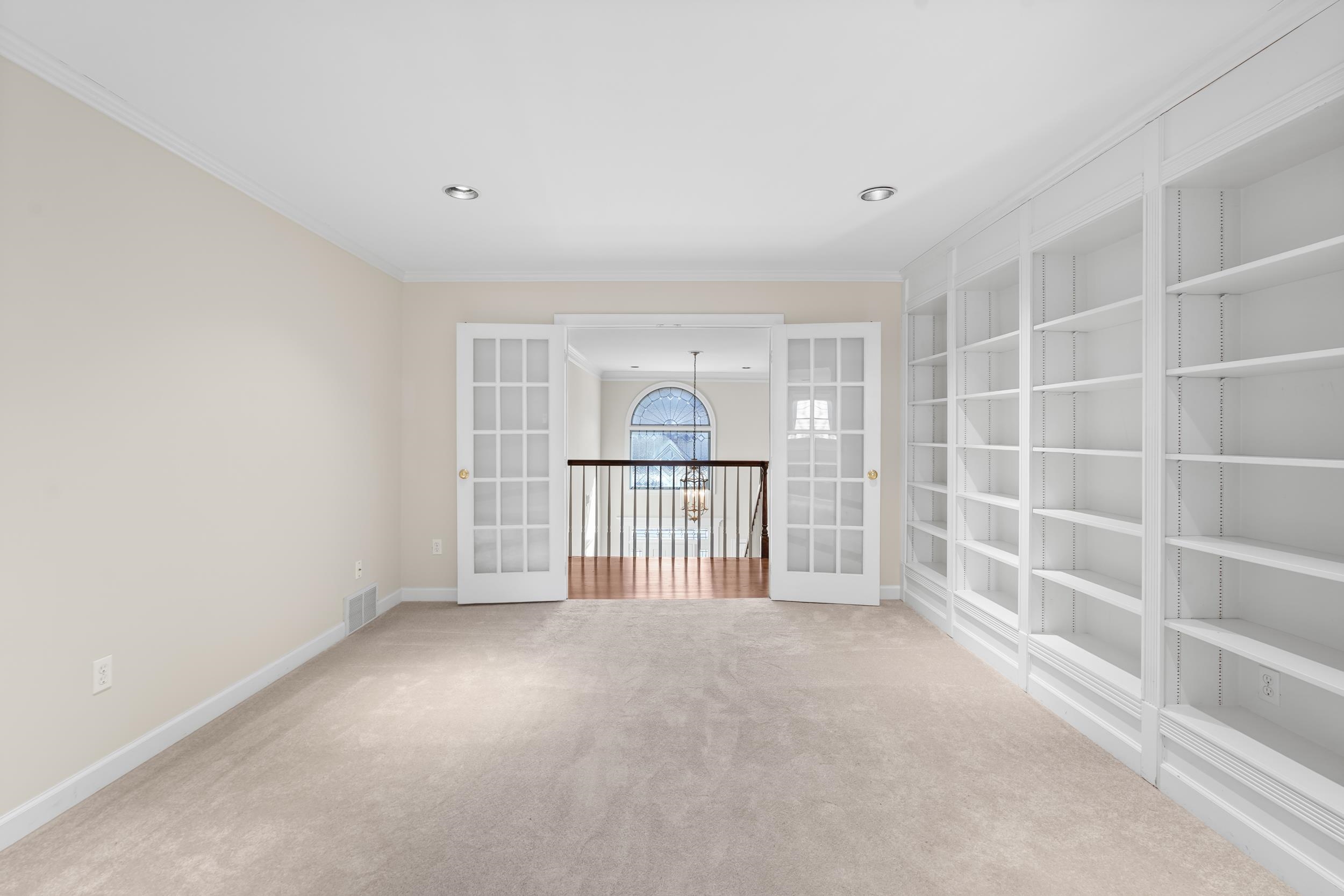 2198 DOGWOOD OAKS DR