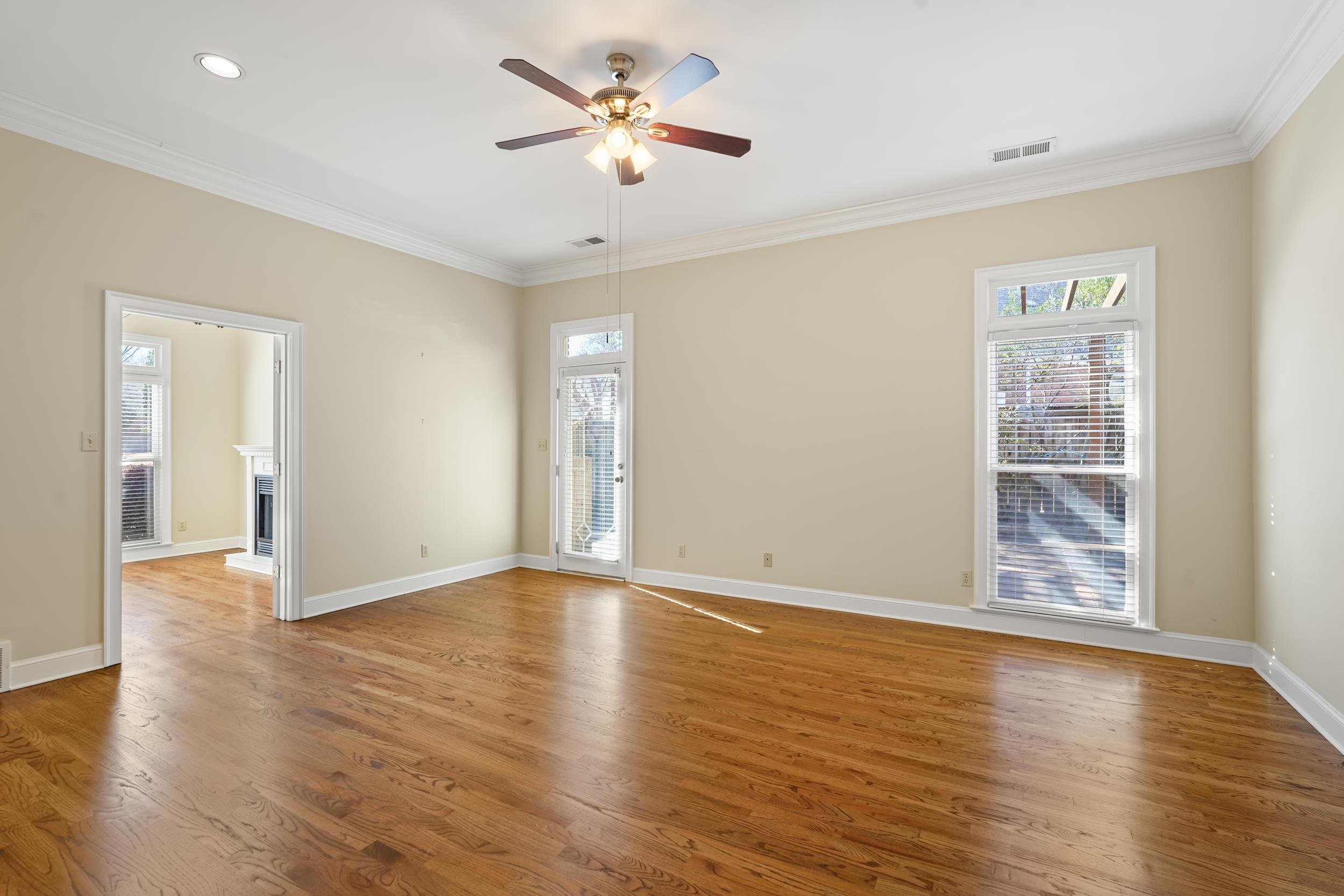 2198 DOGWOOD OAKS DR