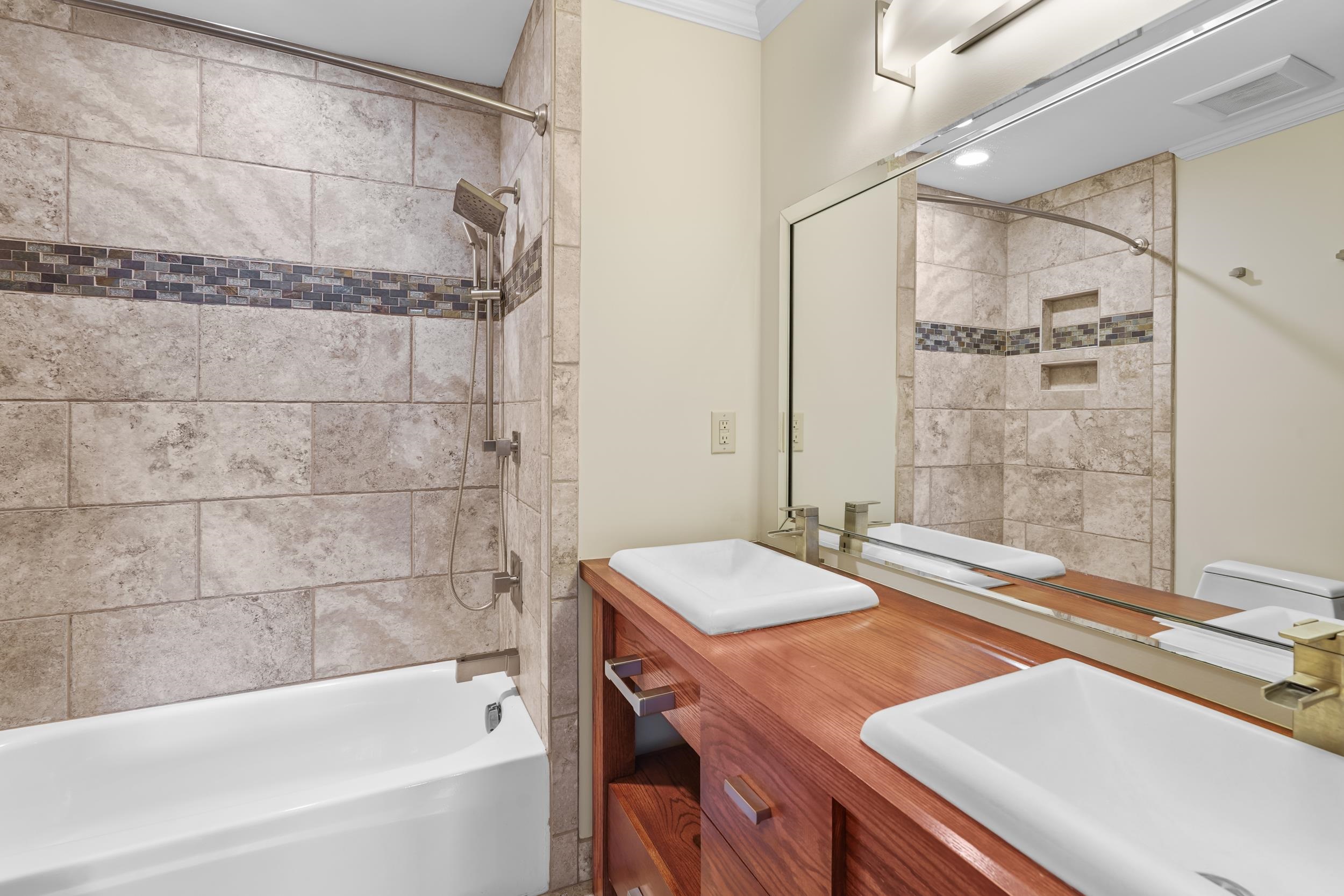 2198 DOGWOOD OAKS DR