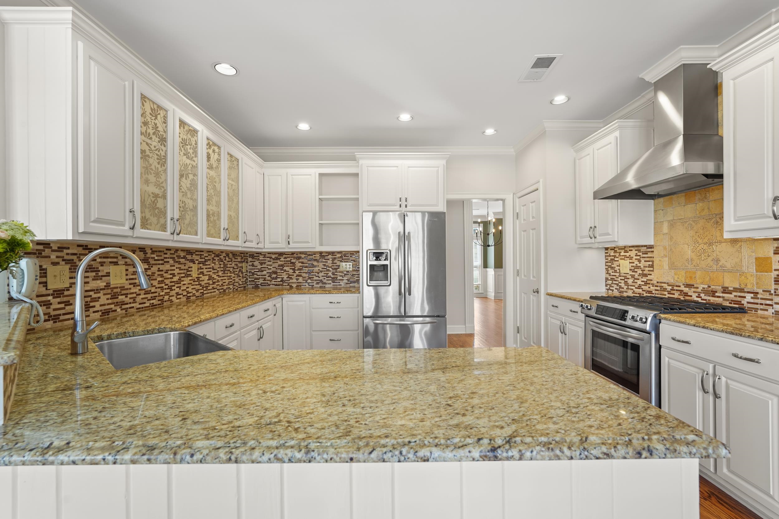 2198 DOGWOOD OAKS DR