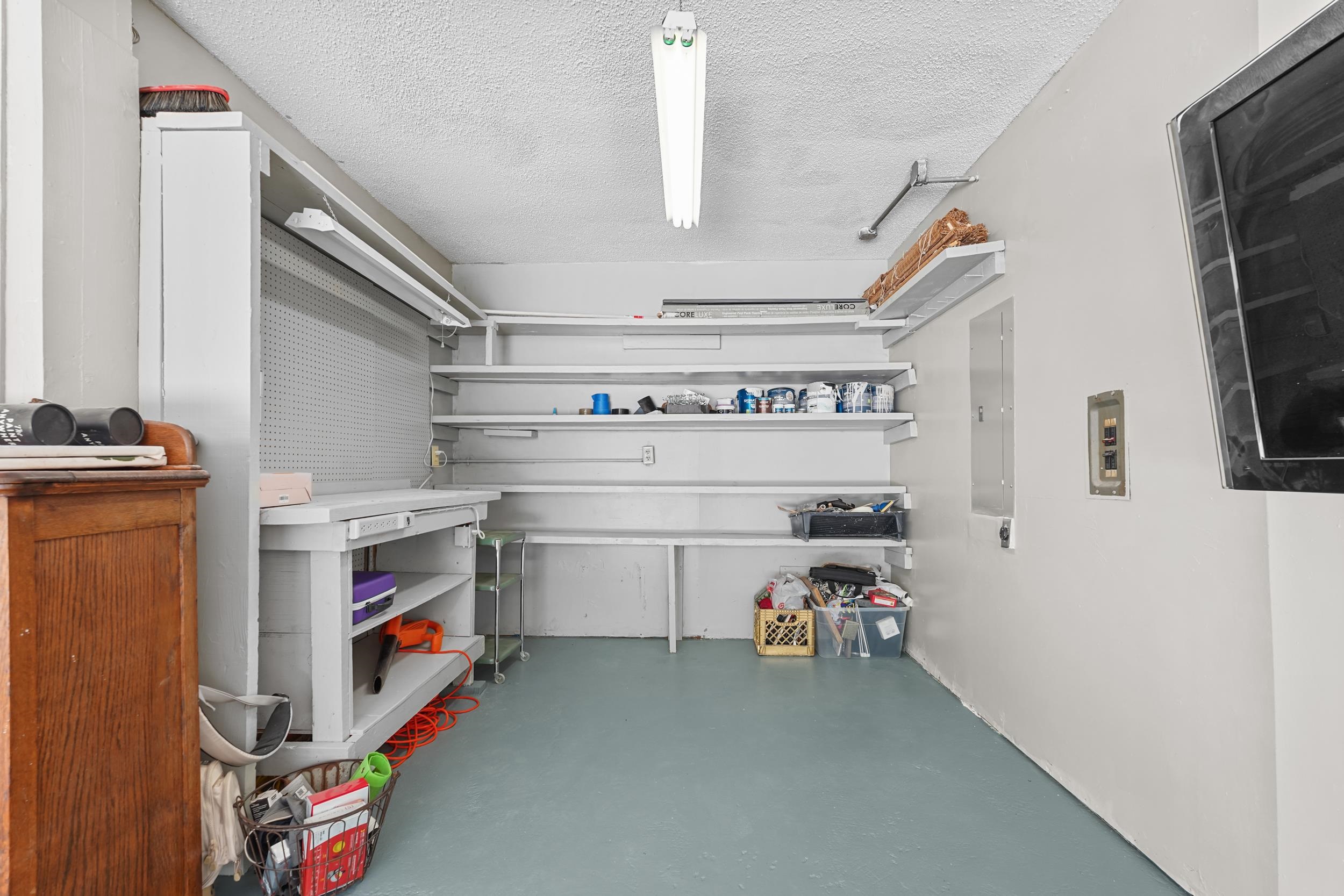 3111 MARY NANCY CV