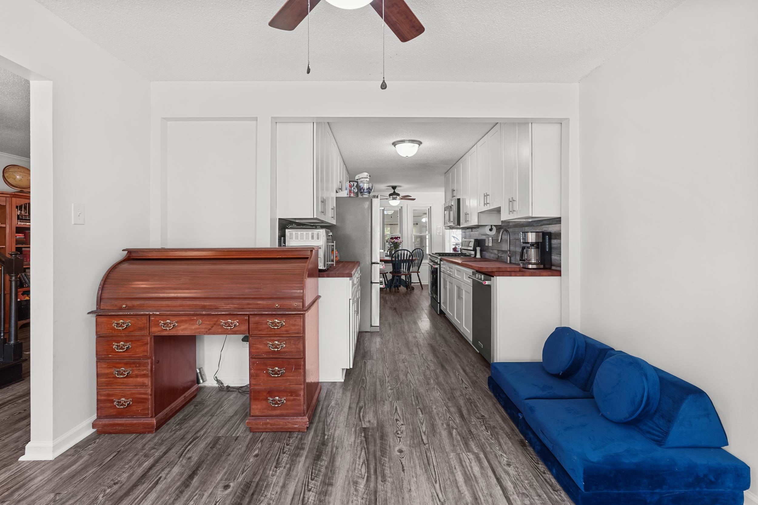 3111 MARY NANCY CV