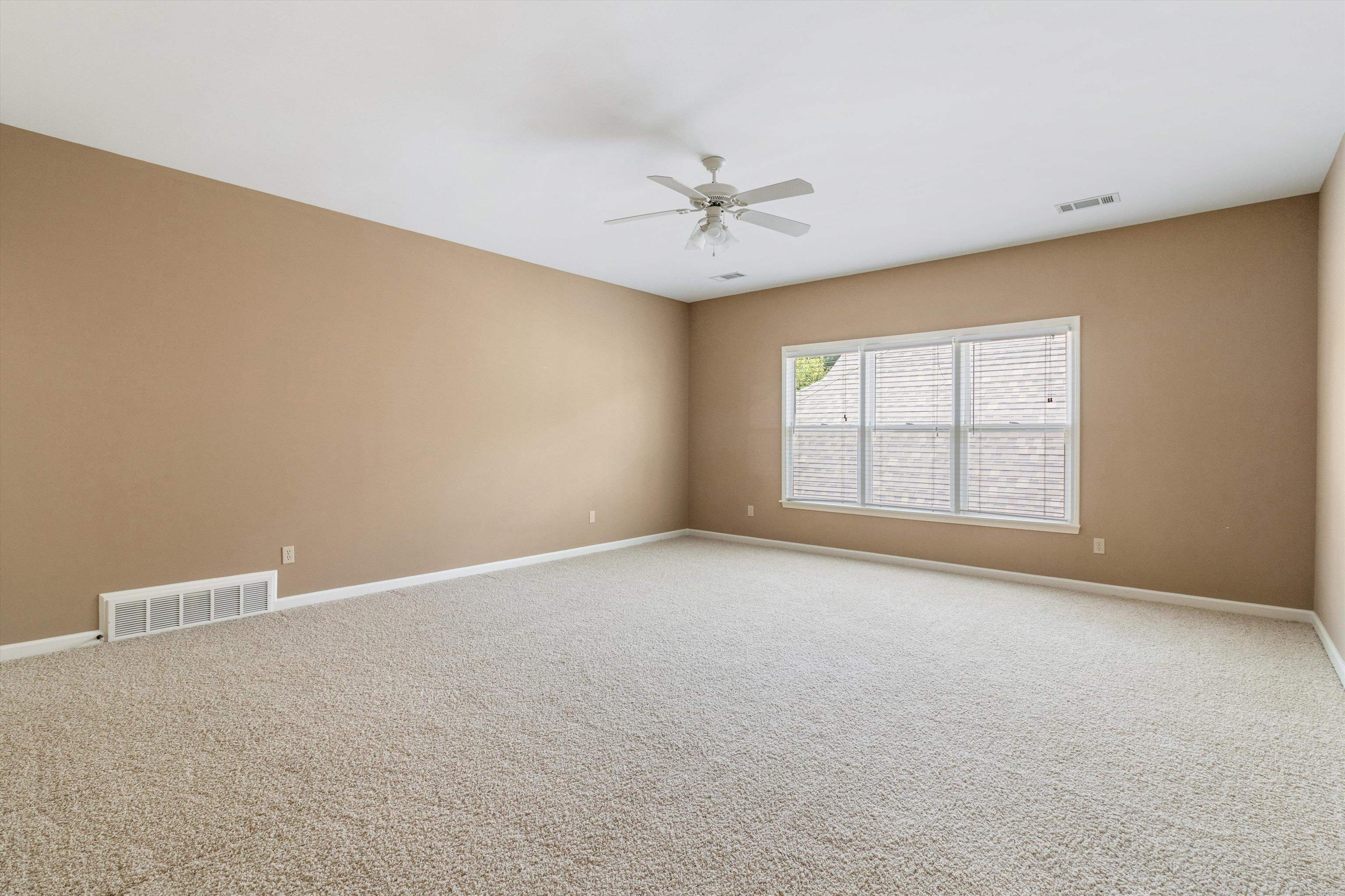 2087 STANDING ROCK AVE