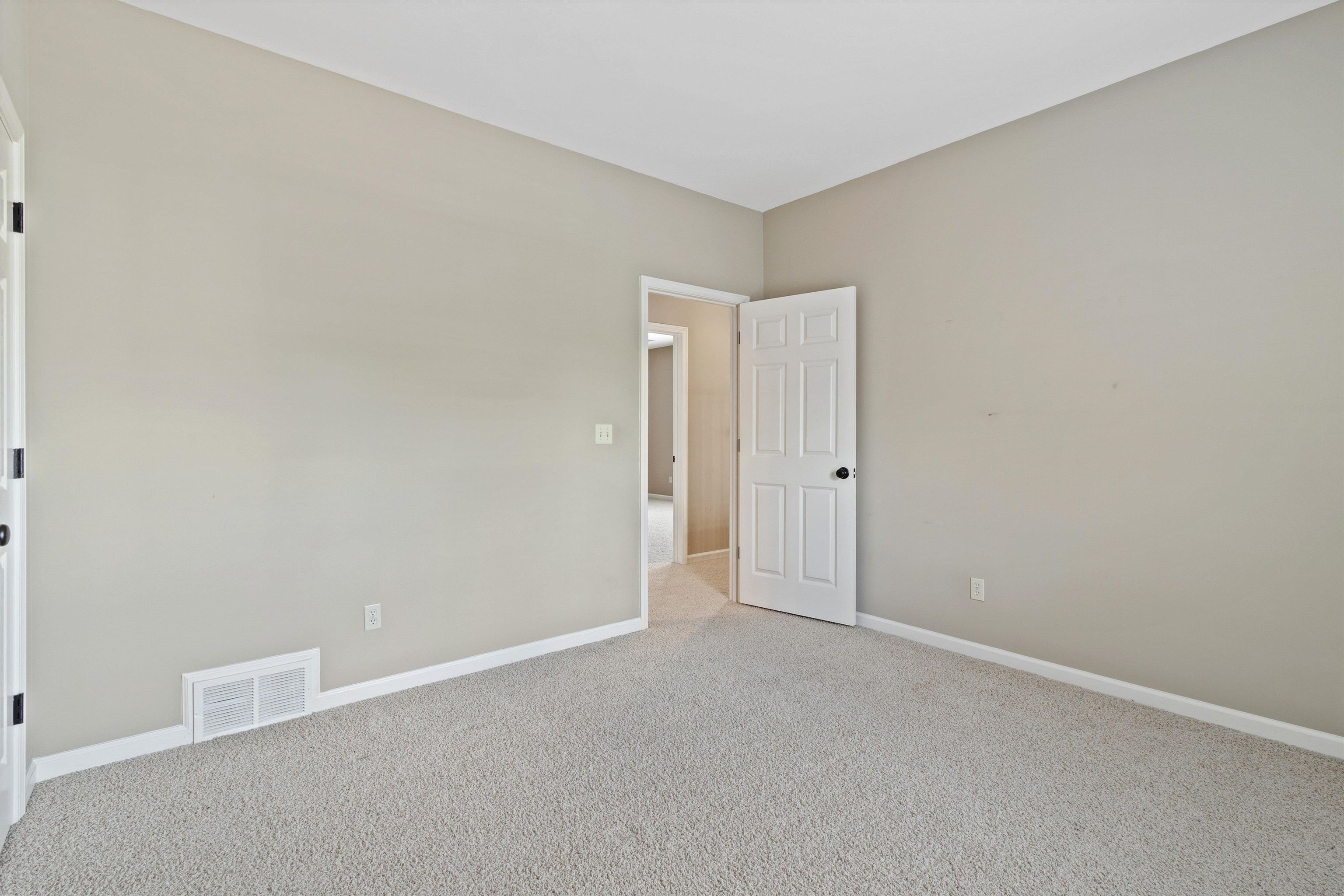 2087 STANDING ROCK AVE