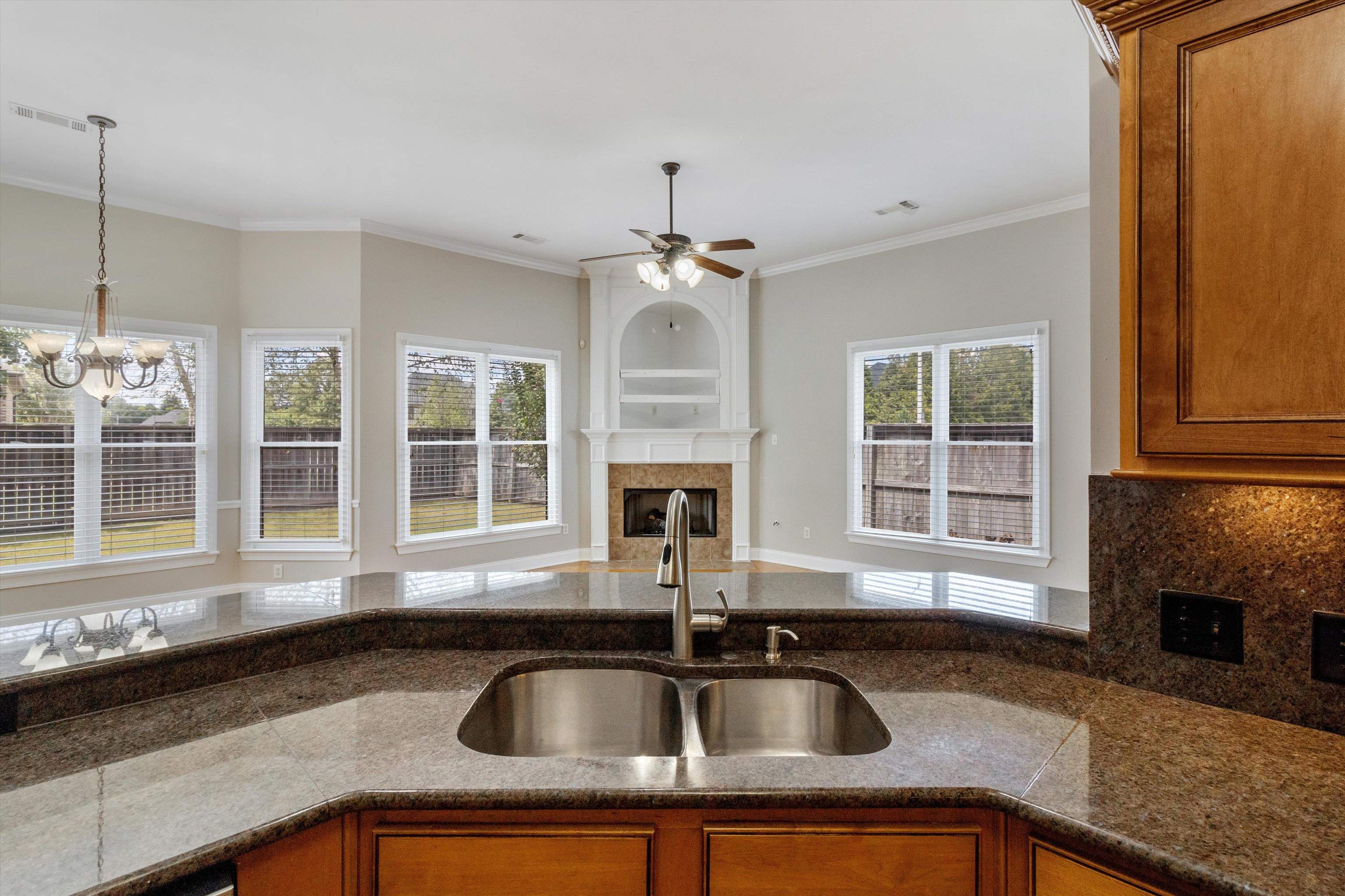 1743 MOSSY OAK LN