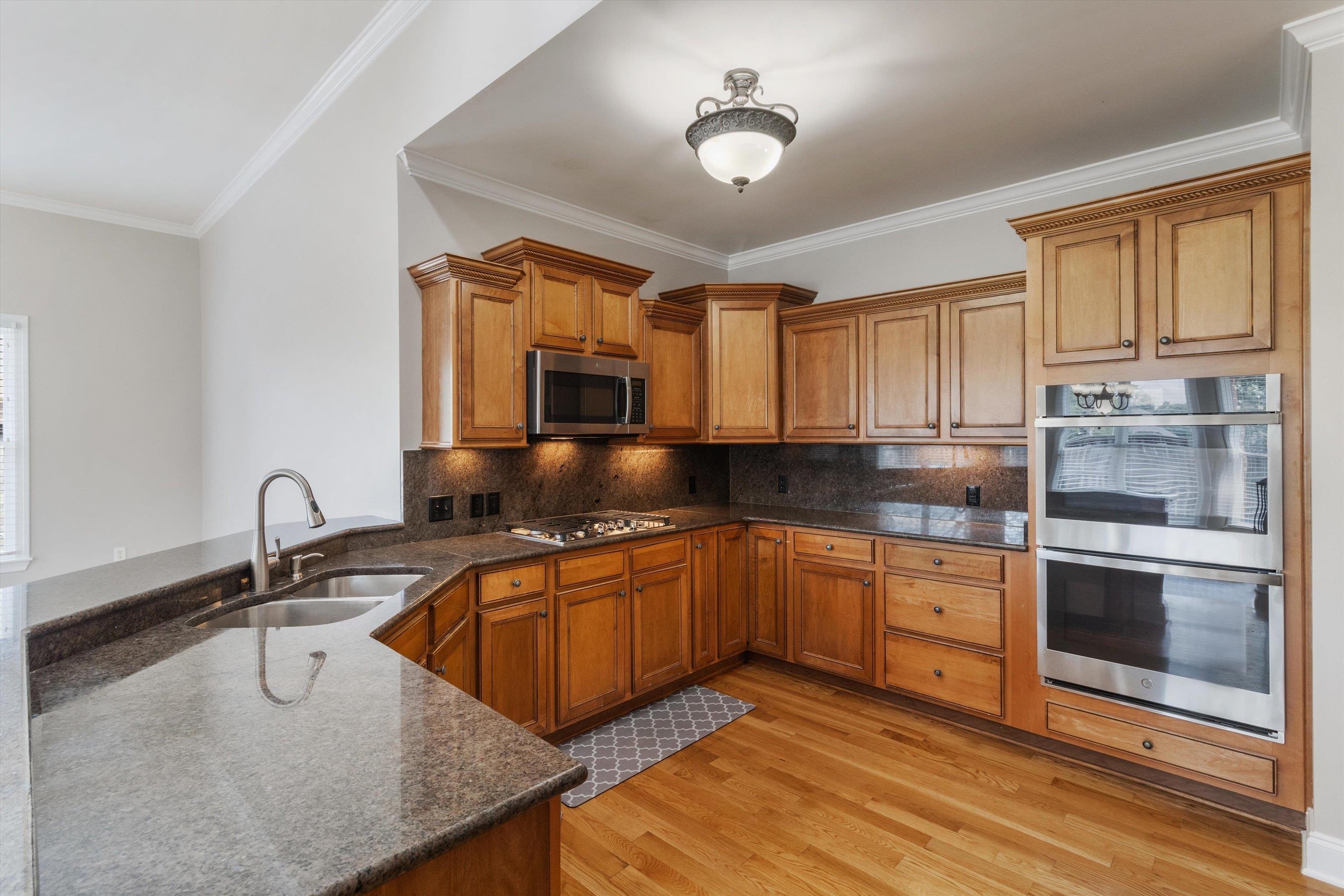 1743 MOSSY OAK LN