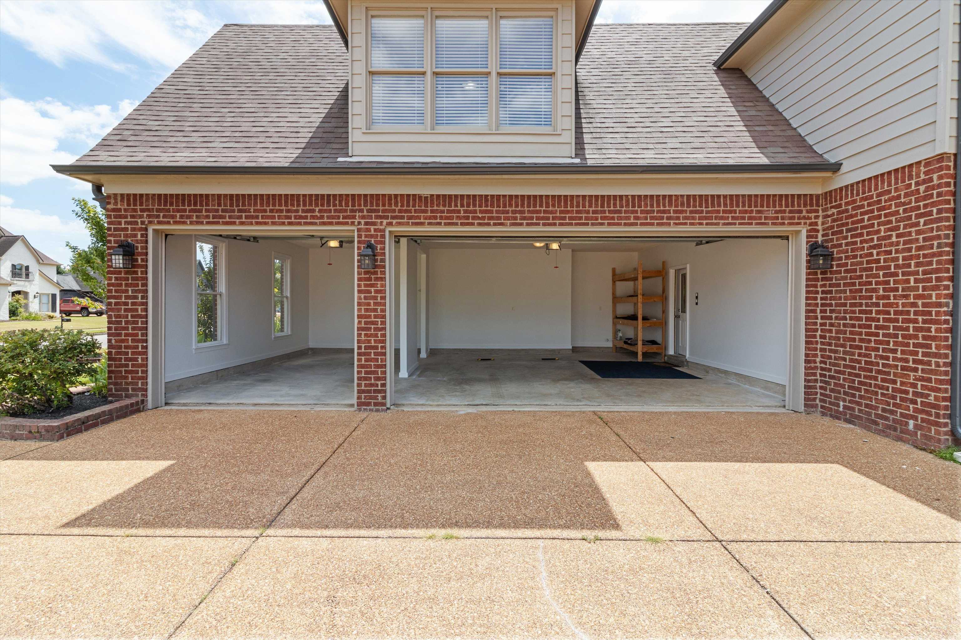 1743 MOSSY OAK LN