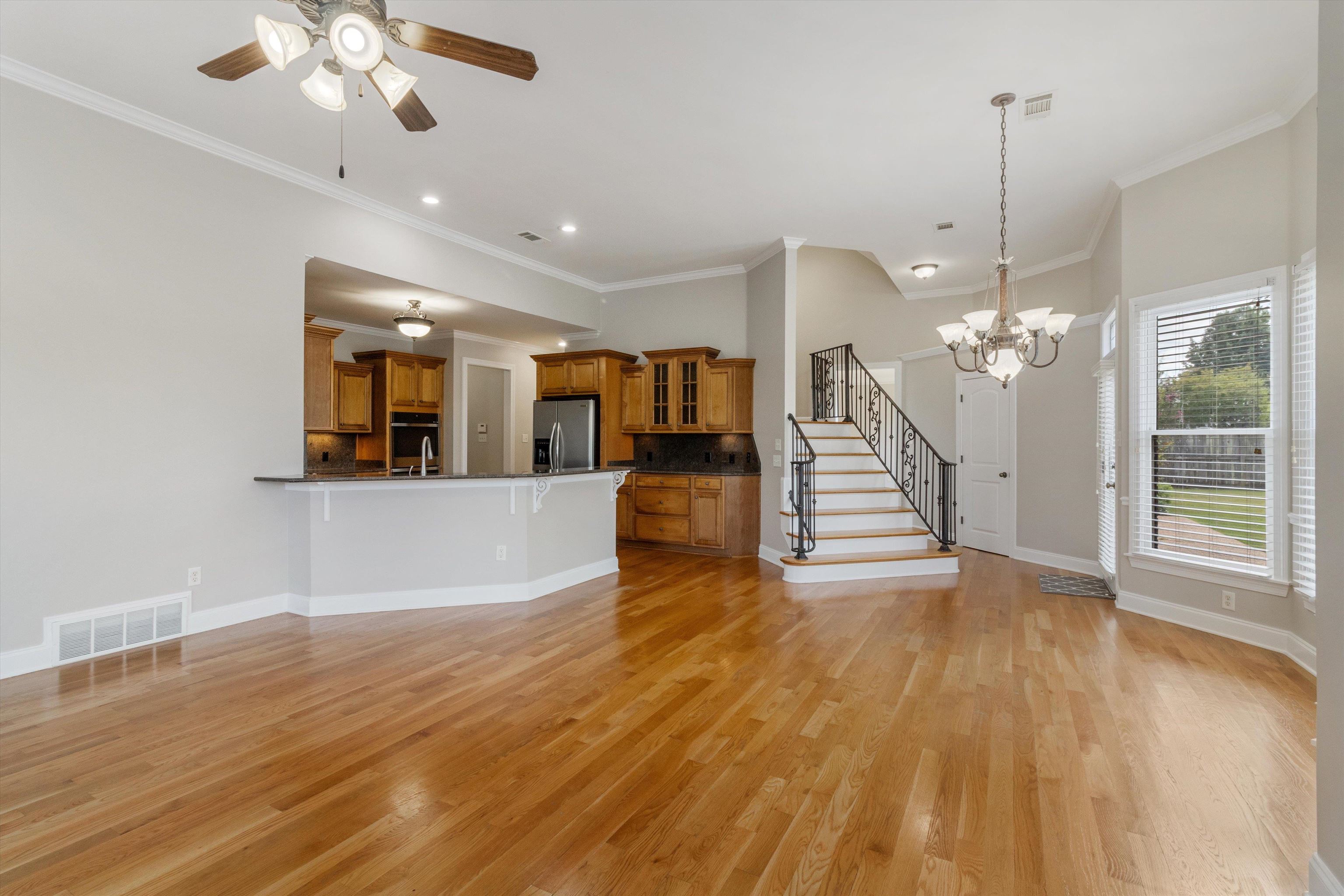 1743 MOSSY OAK LN