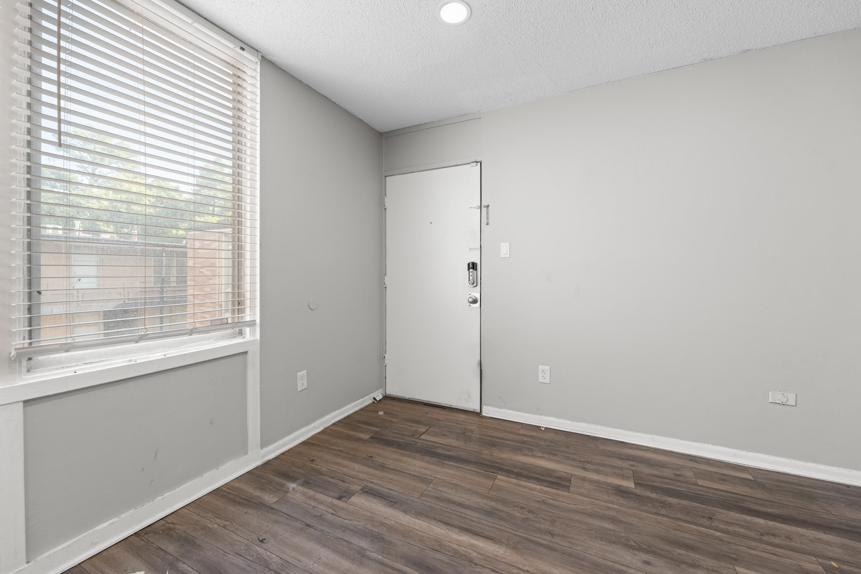 105 N BELVEDERE BLVD Unit: 6