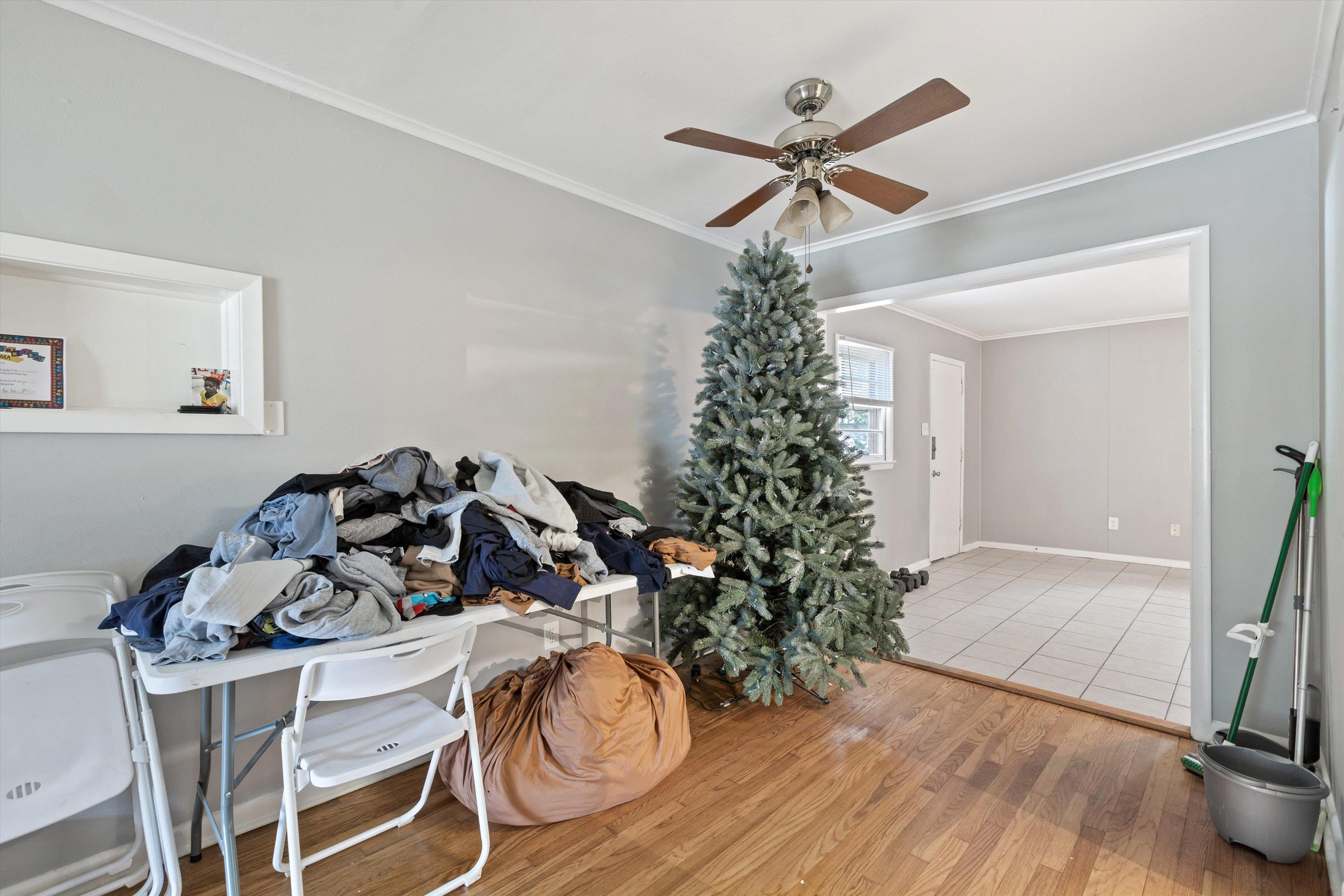 1776 DORRIE LN