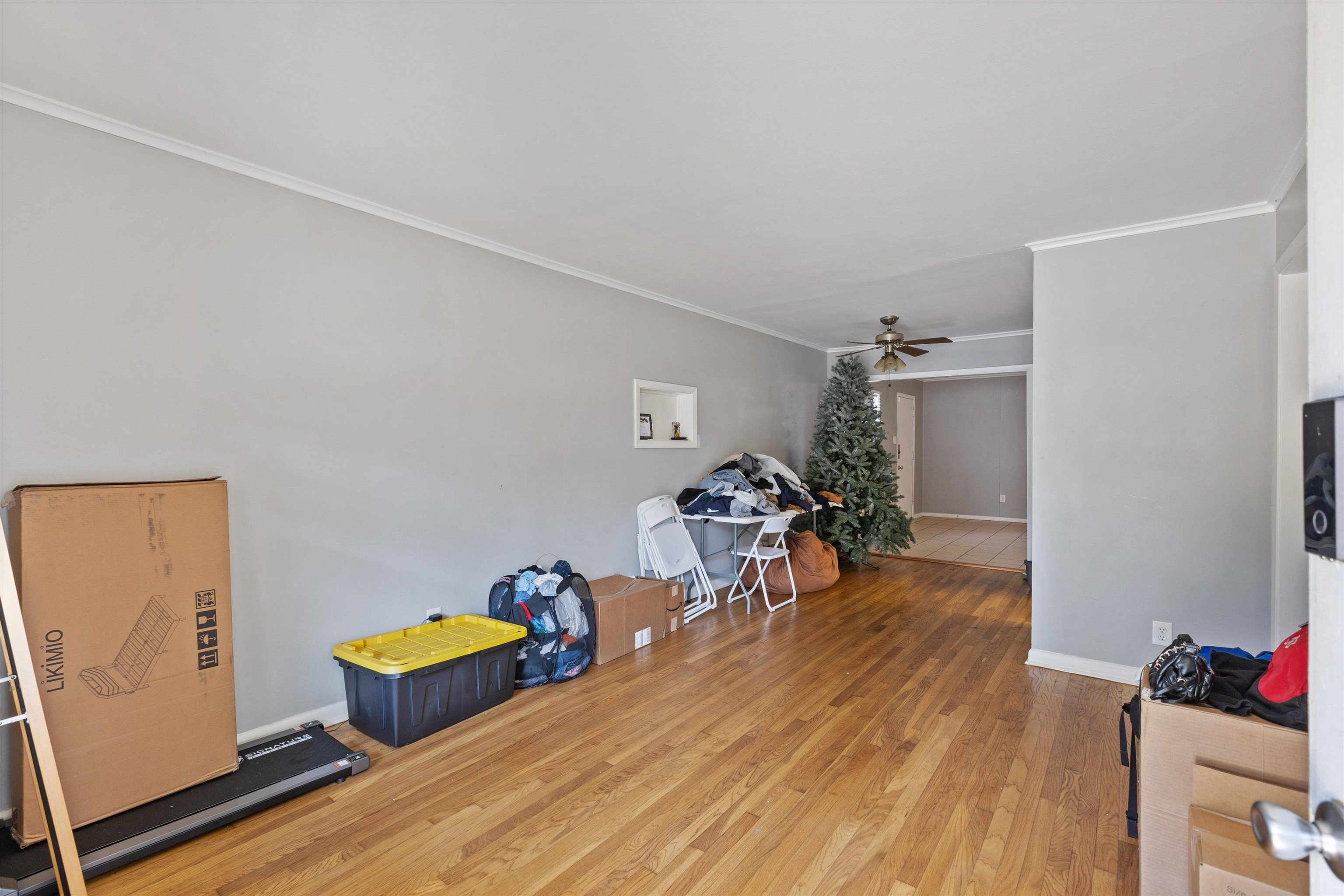 1776 DORRIE LN