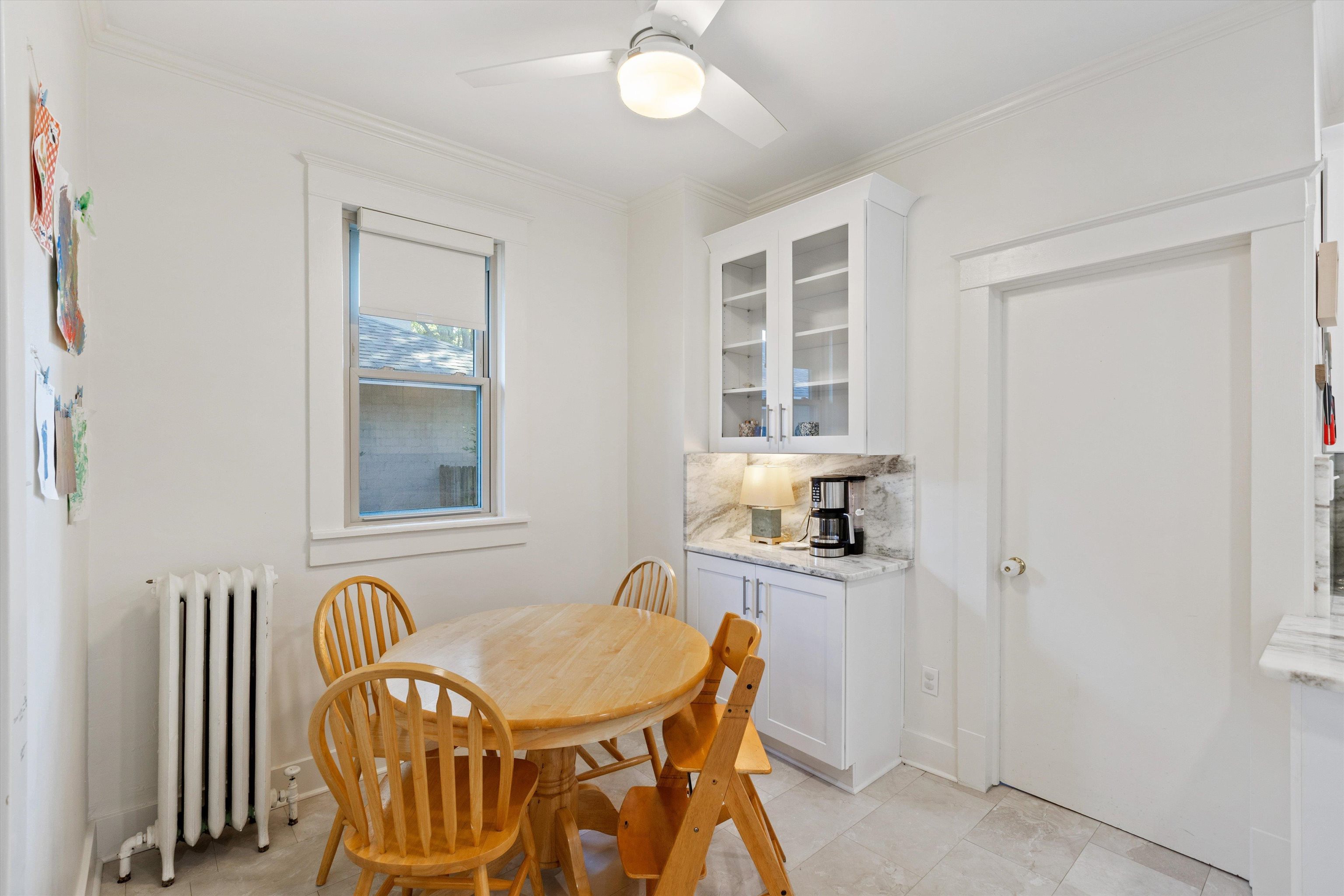 1621 LINDEN AVE