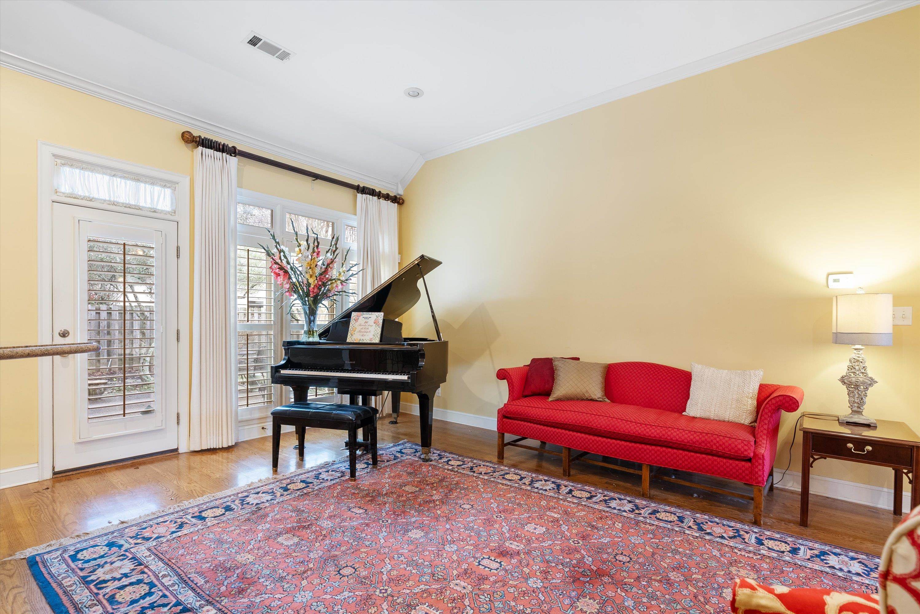 536 WARWICK WILLOW LN