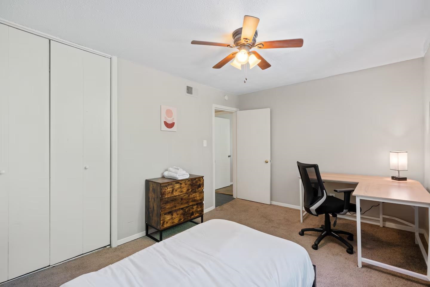 108 N BELVEDERE BLVD Unit: 18