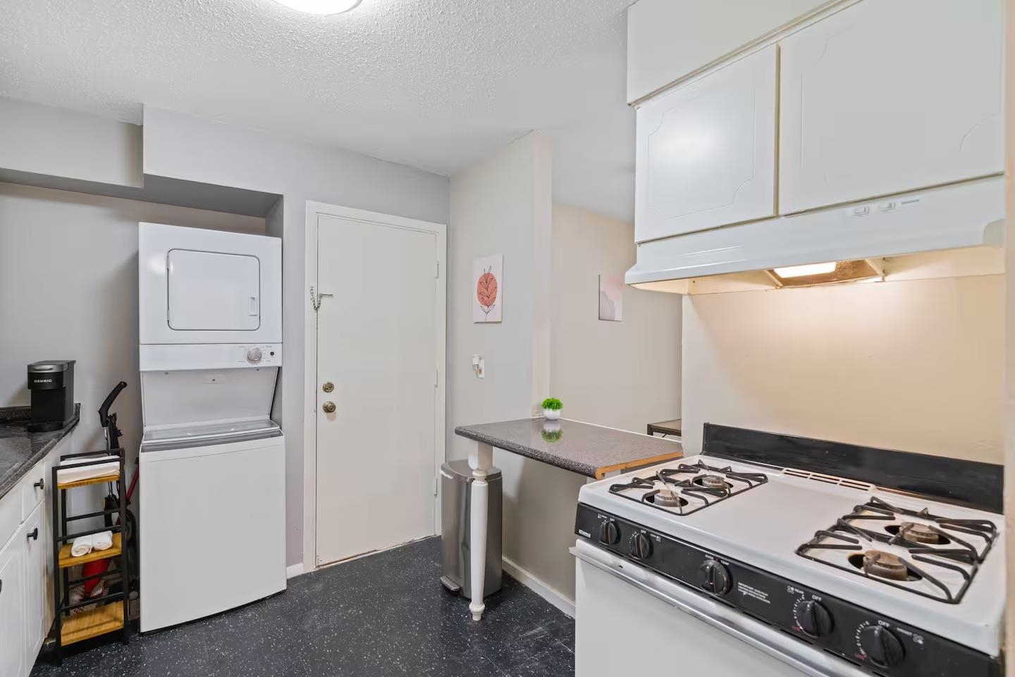 108 N BELVEDERE BLVD Unit: 18