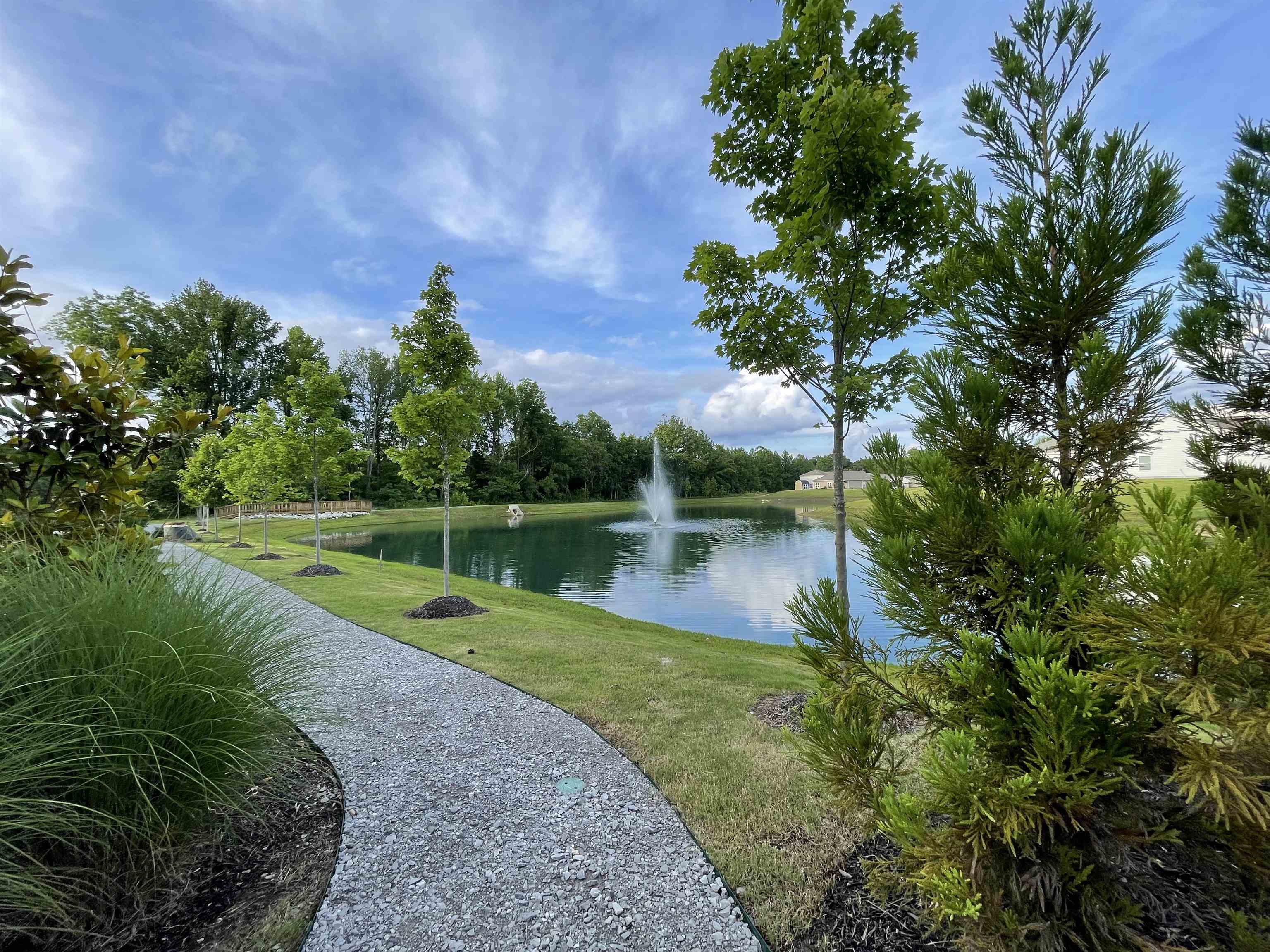 320 WINDEMERE LOOP