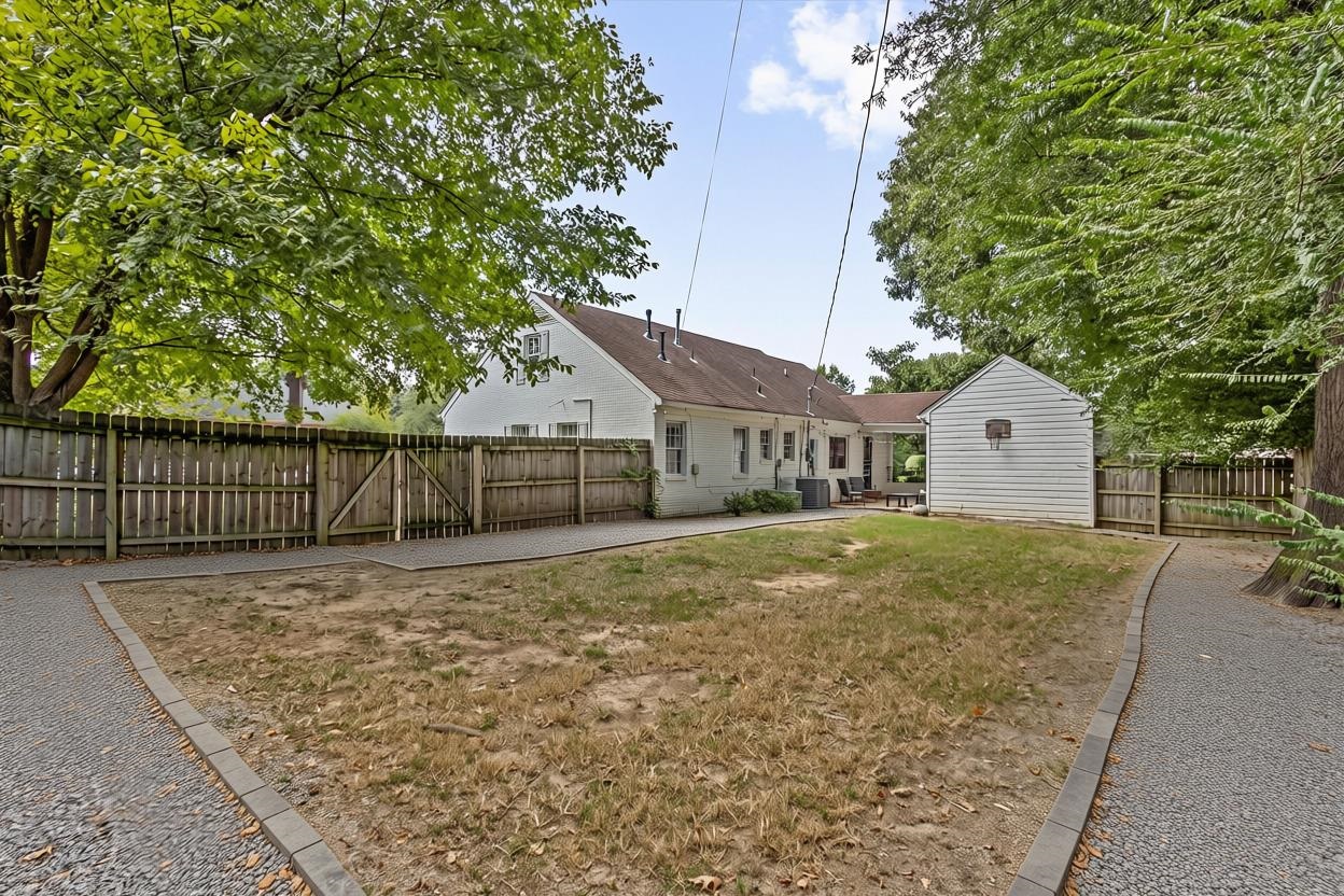 344 CHUCKWOOD RD