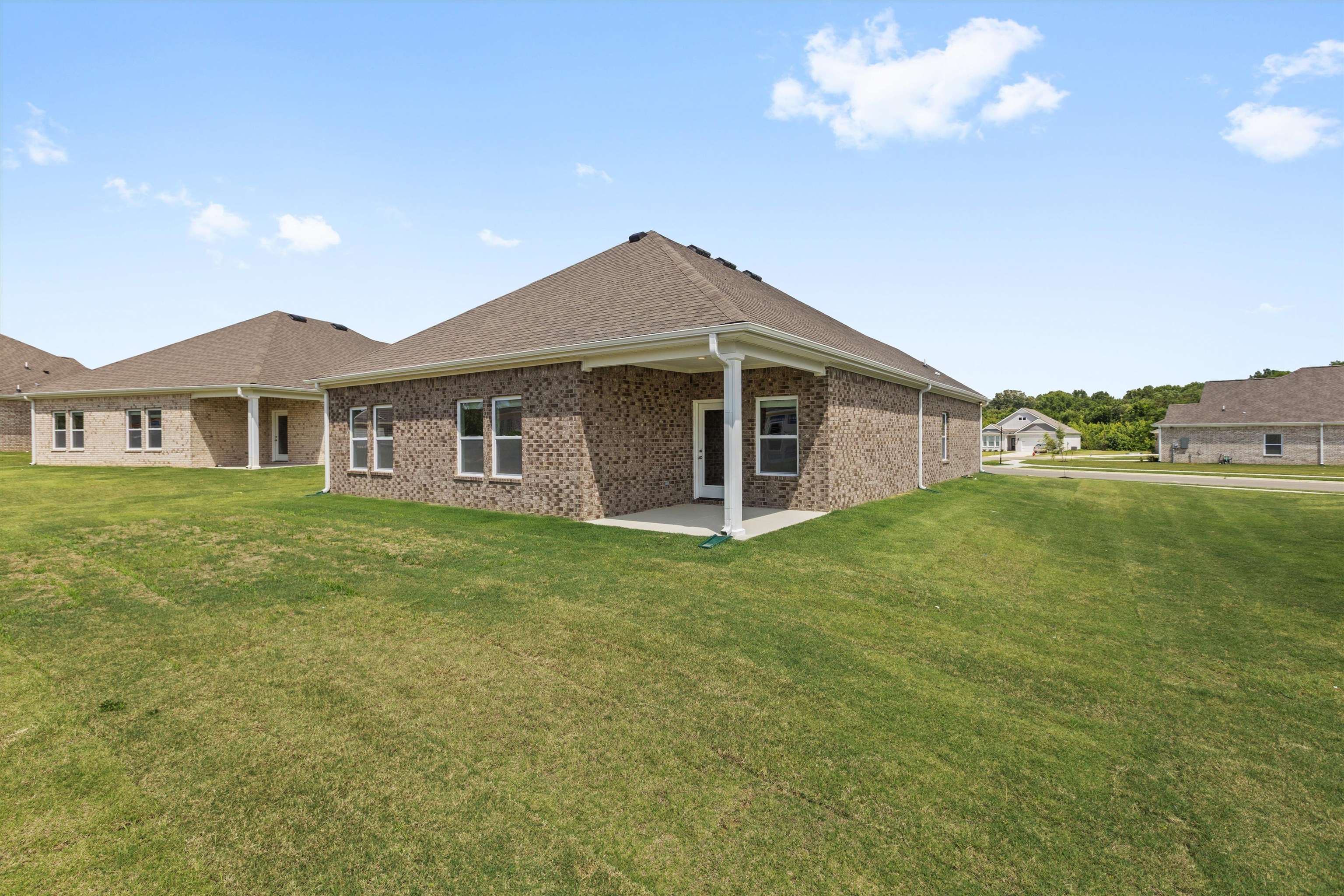 320 WINDEMERE LOOP