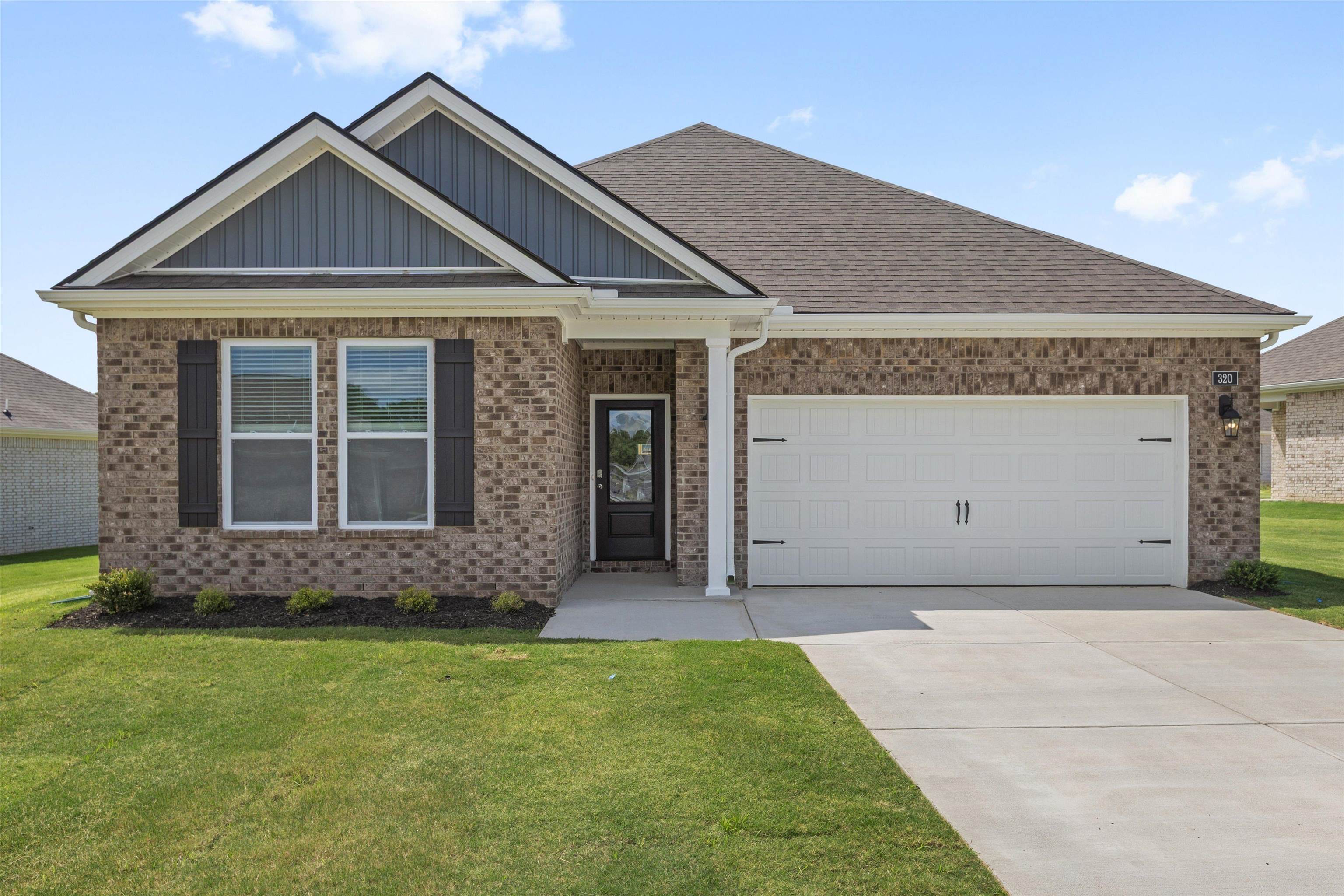 320 WINDEMERE LOOP