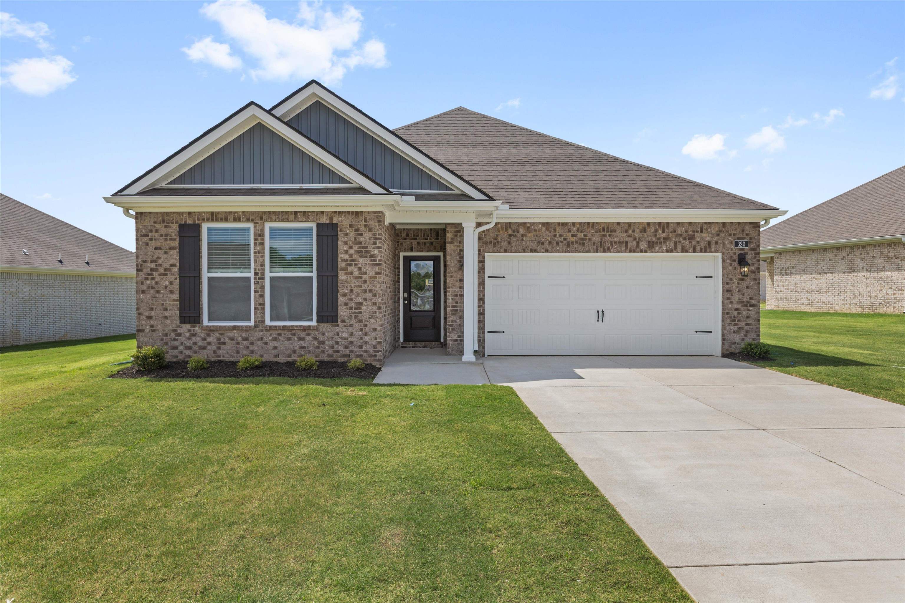 320 WINDEMERE LOOP