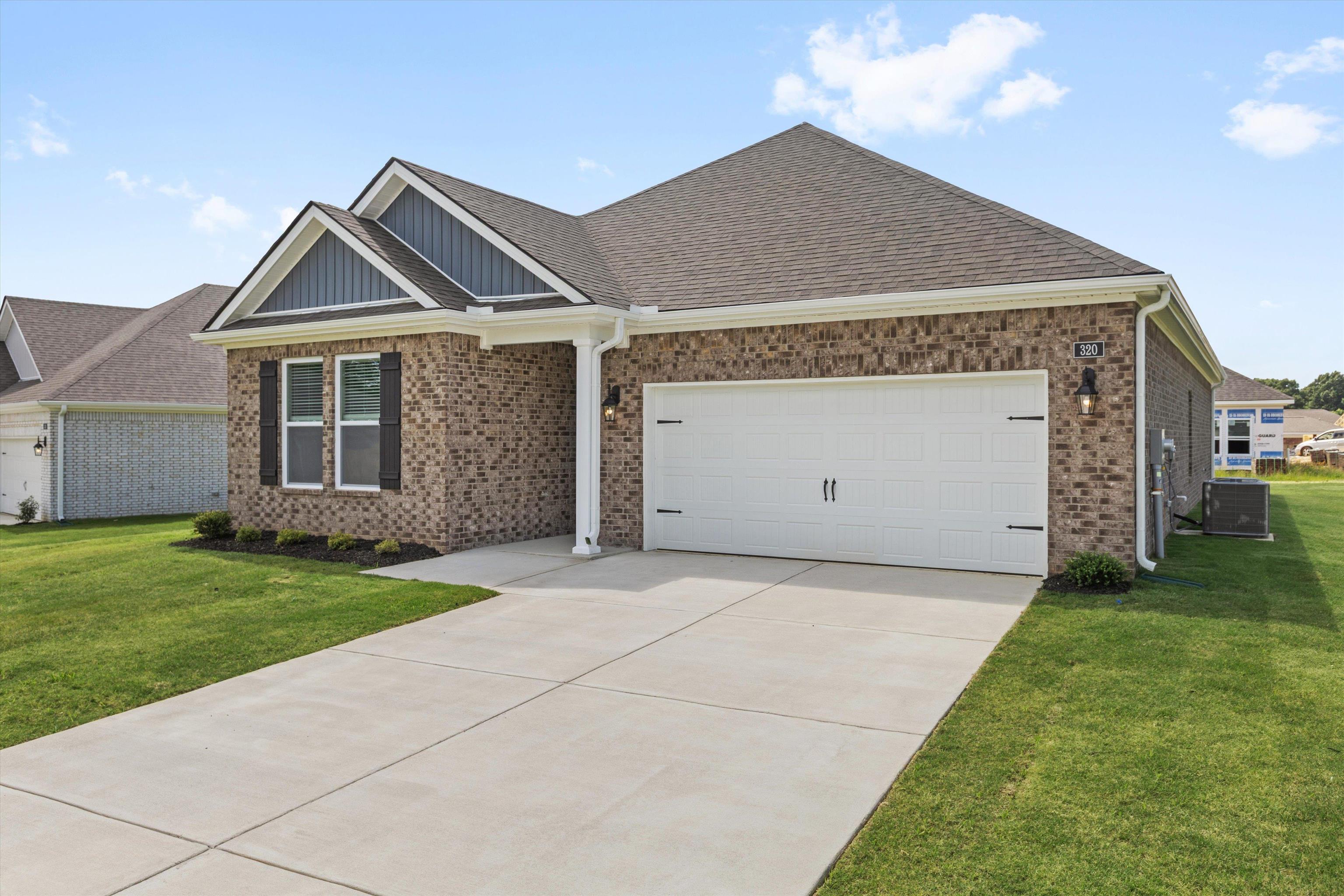 320 WINDEMERE LOOP